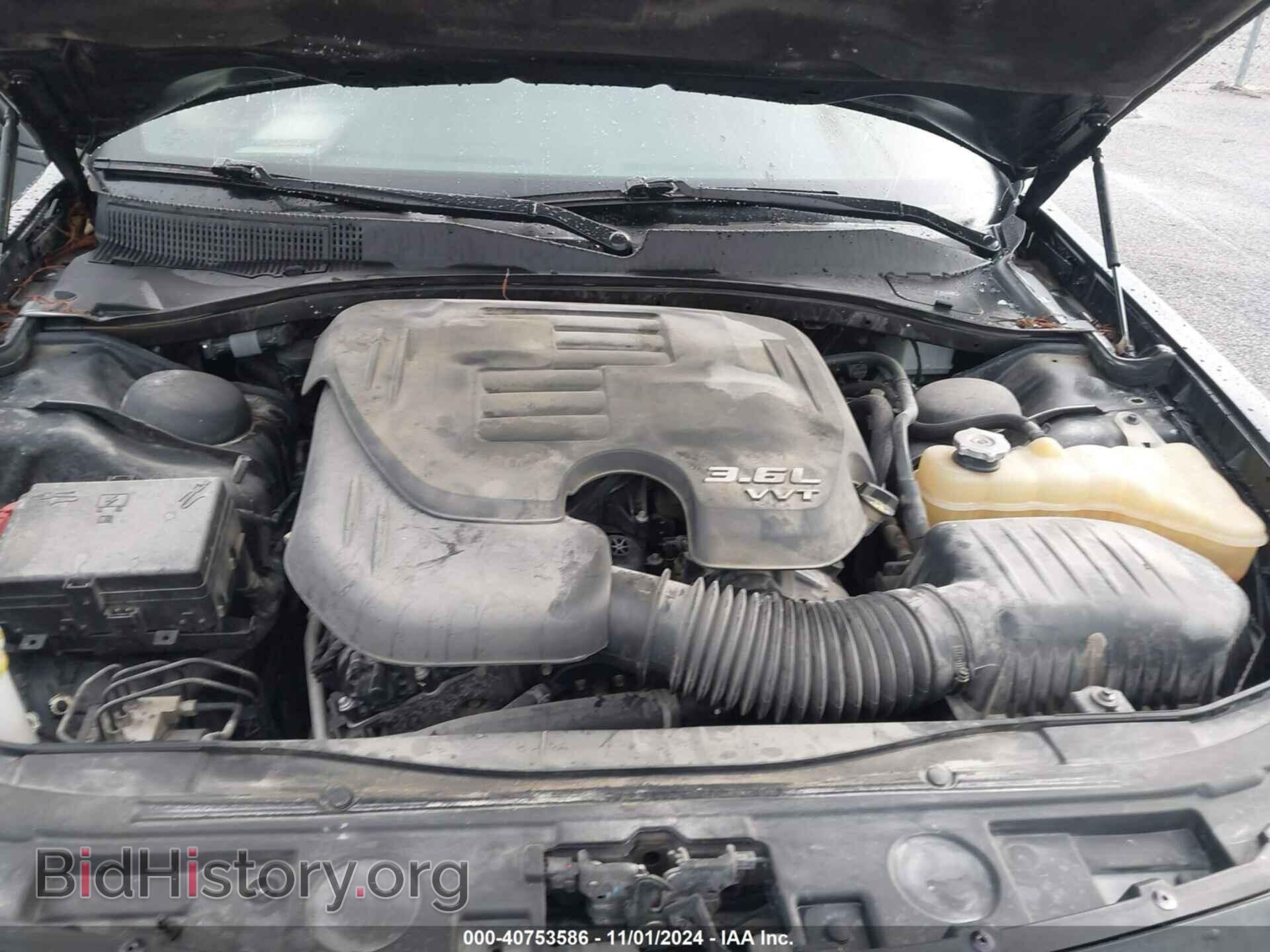 2016 CHRYSLER 300 - VIN: 2C3CCABGXGH295204 - Фото 10