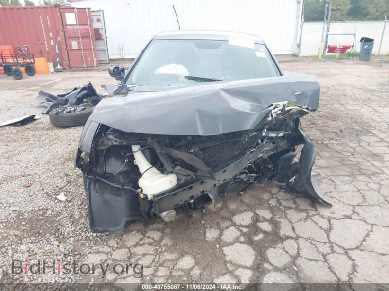 2012 Chrysler 300 (VIN 2C3CCAAGXCH227299) — photo 6 of 21