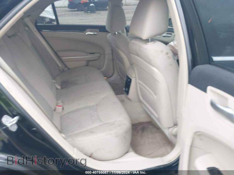 2012 Chrysler 300 (VIN 2C3CCAAGXCH227299) — photo 8 of 21