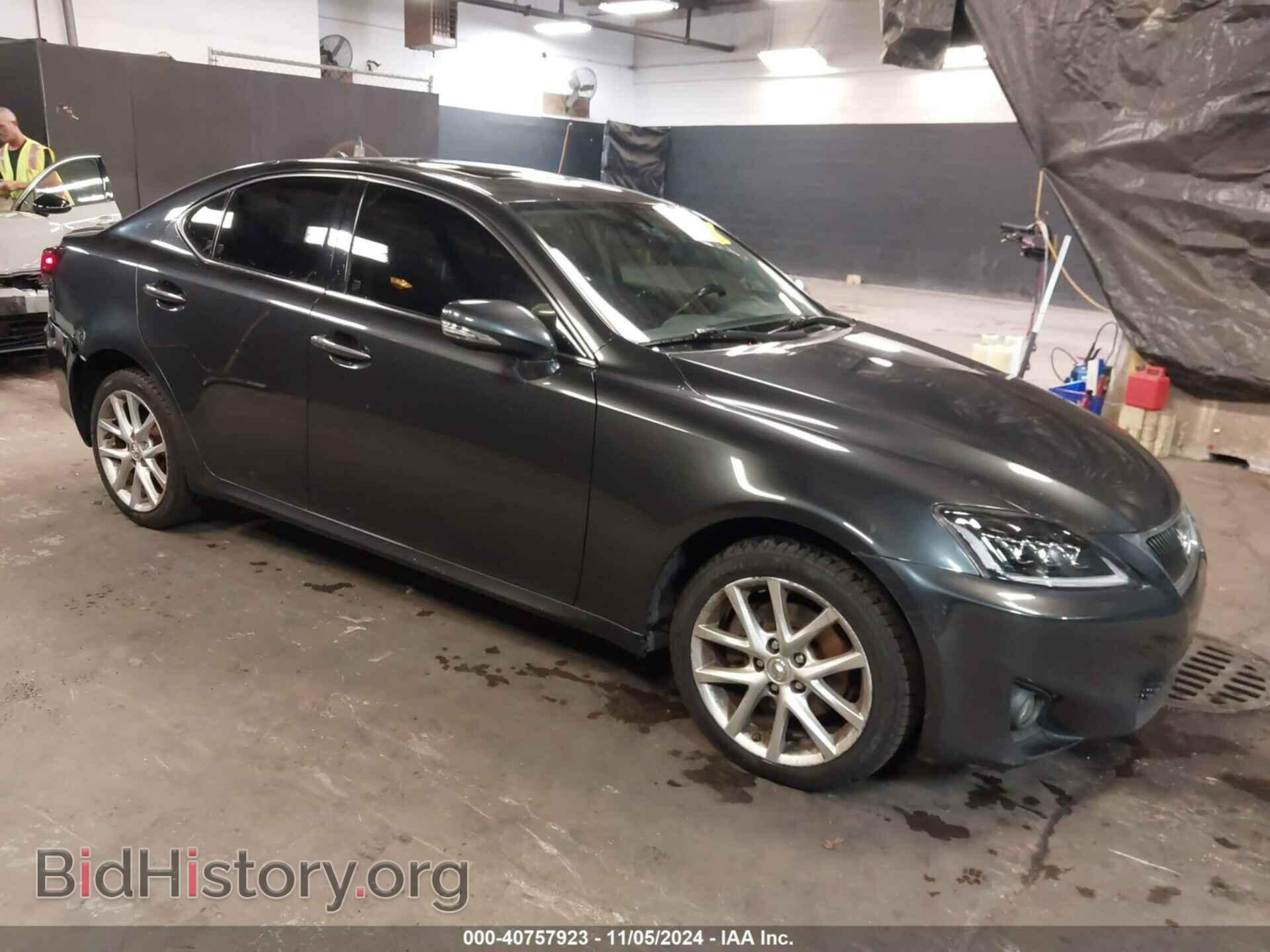 Фотография JTHCF5C23B5049297 - LEXUS IS 250 2011