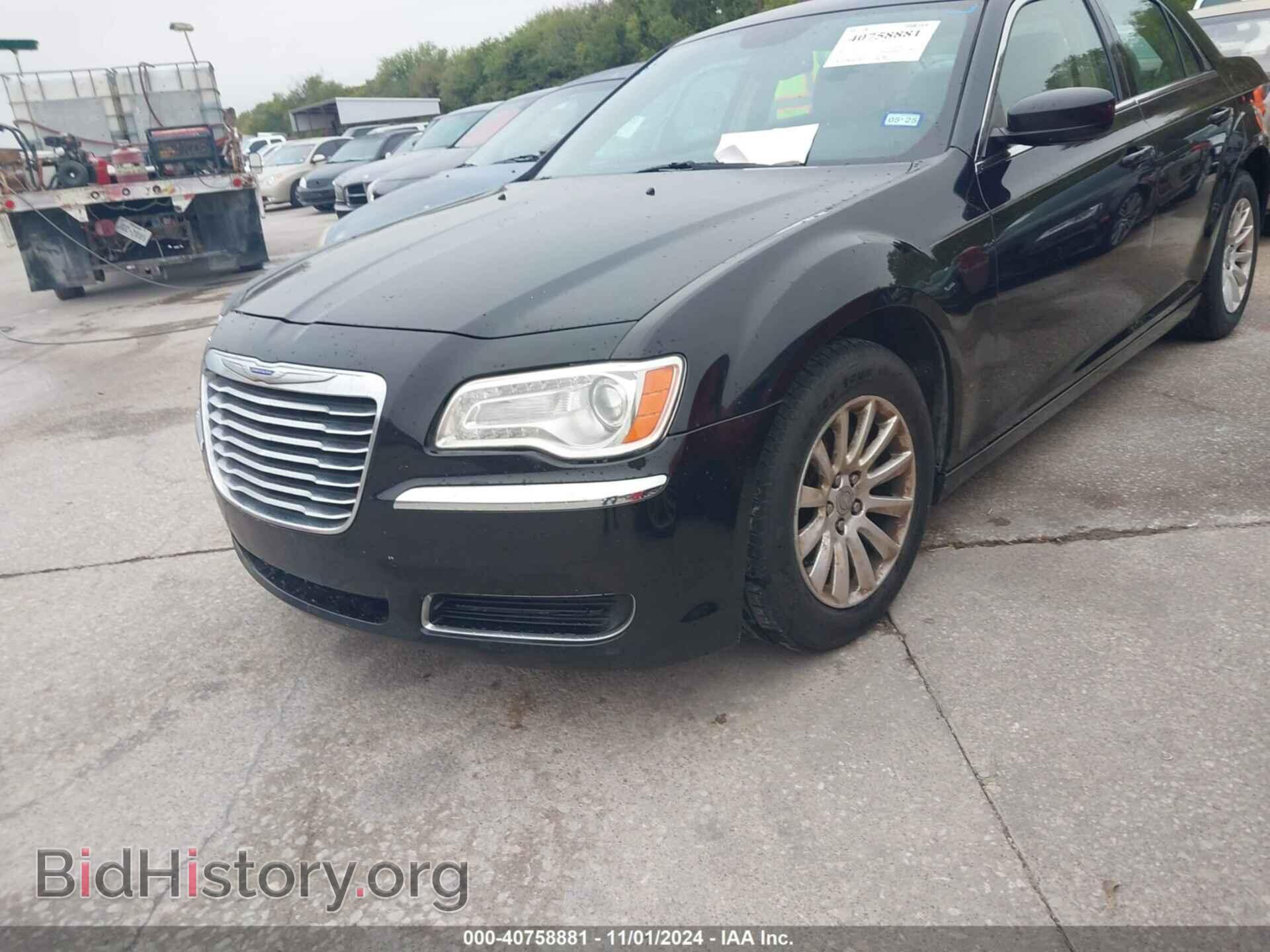 2014 CHRYSLER 300 - VIN: 2C3CCAAG5EH243767 - Фото 2
