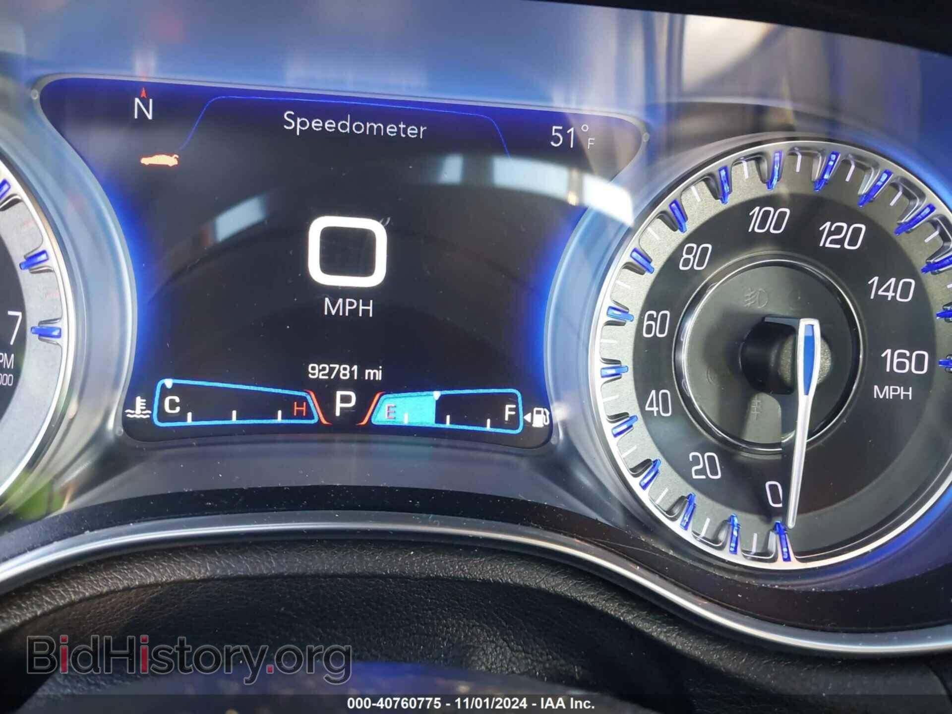 2019 CHRYSLER 300 - VIN: 2C3CCAPT5KH556298 - Фото 7