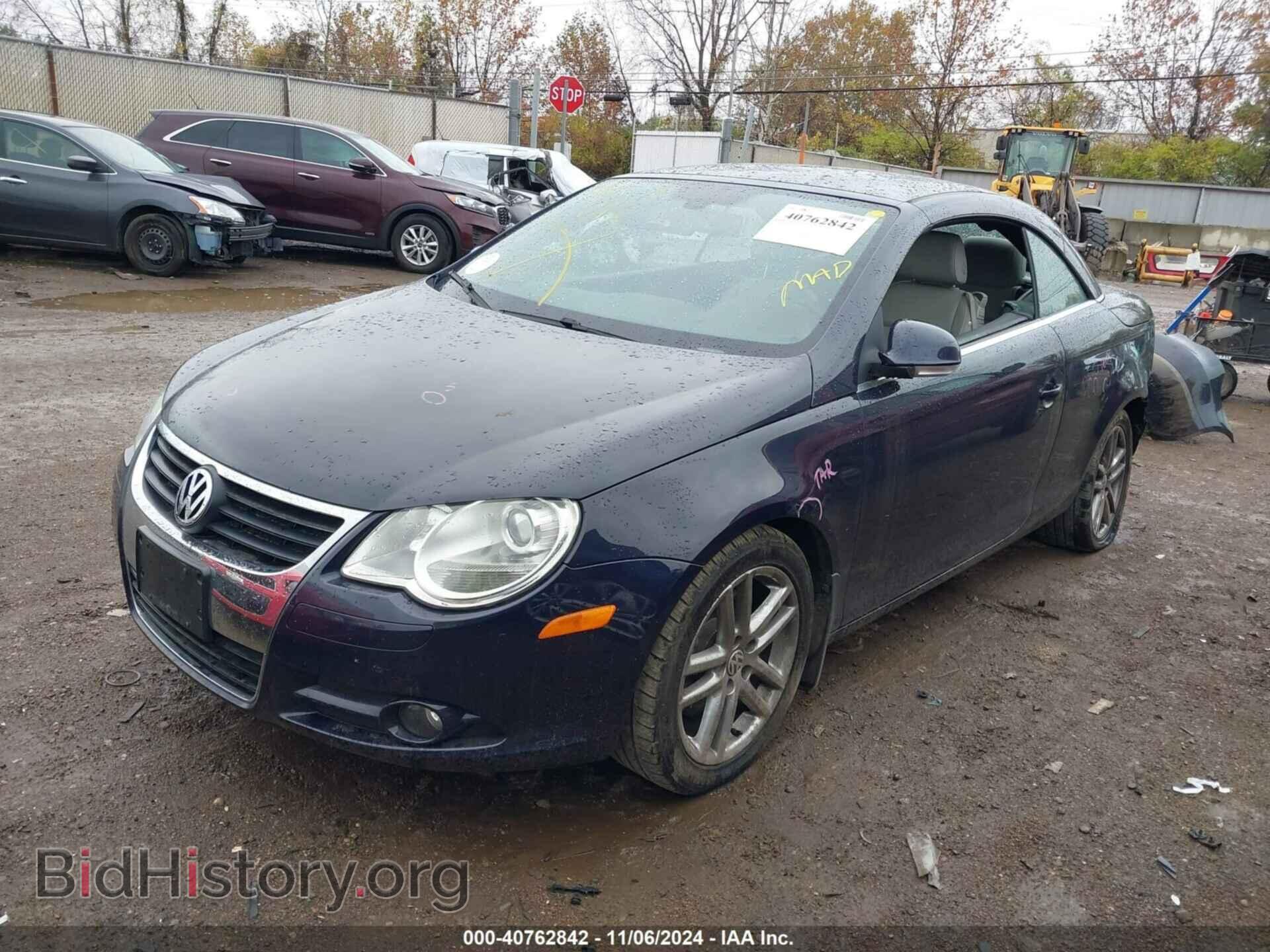 2008 VOLKSWAGEN EOS - VIN: WVWFA71F08V008424 - Фото 2