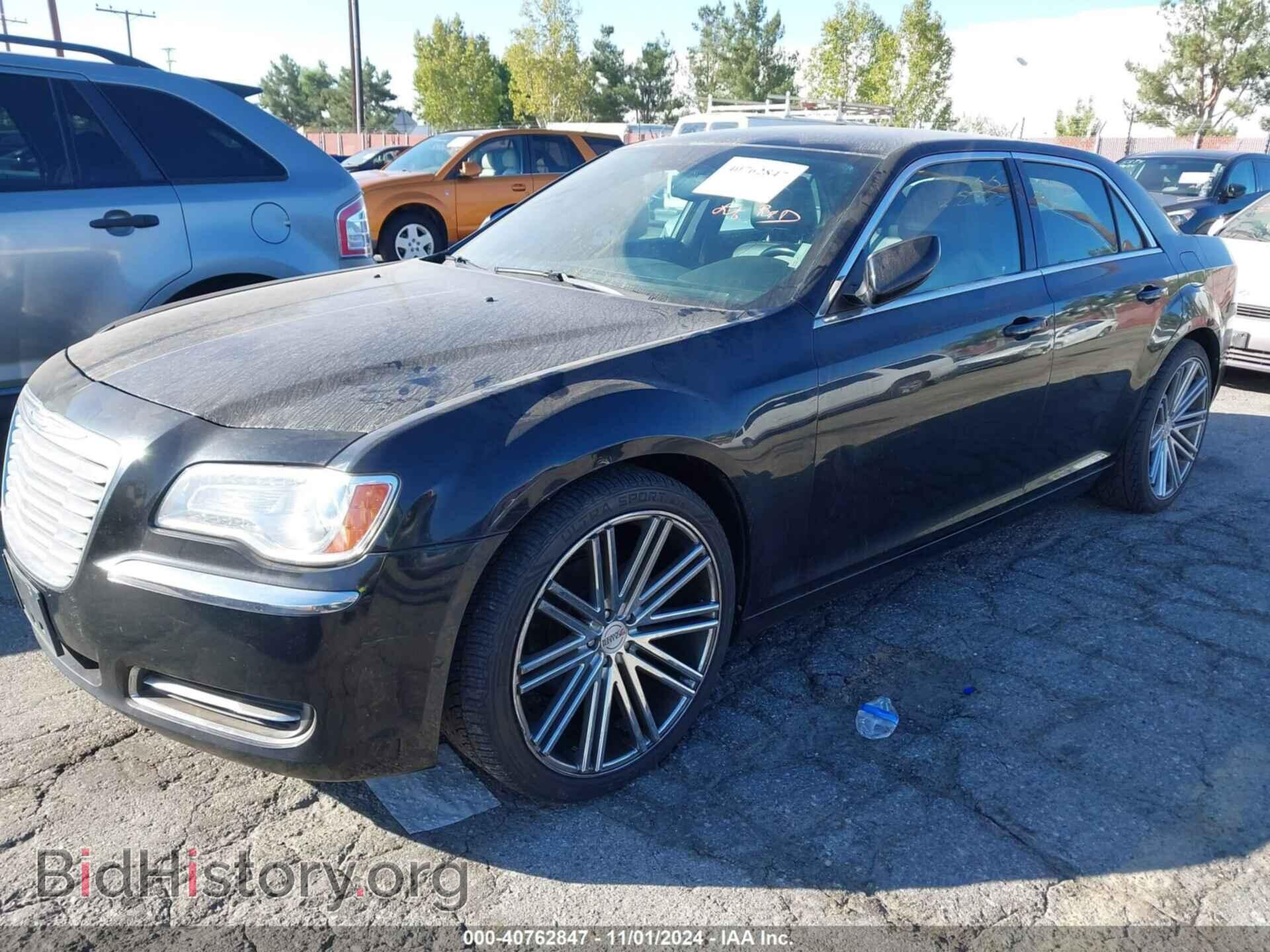 2013 CHRYSLER 300 - VIN: 2C3CCAAG8DH635382 - Фото 6