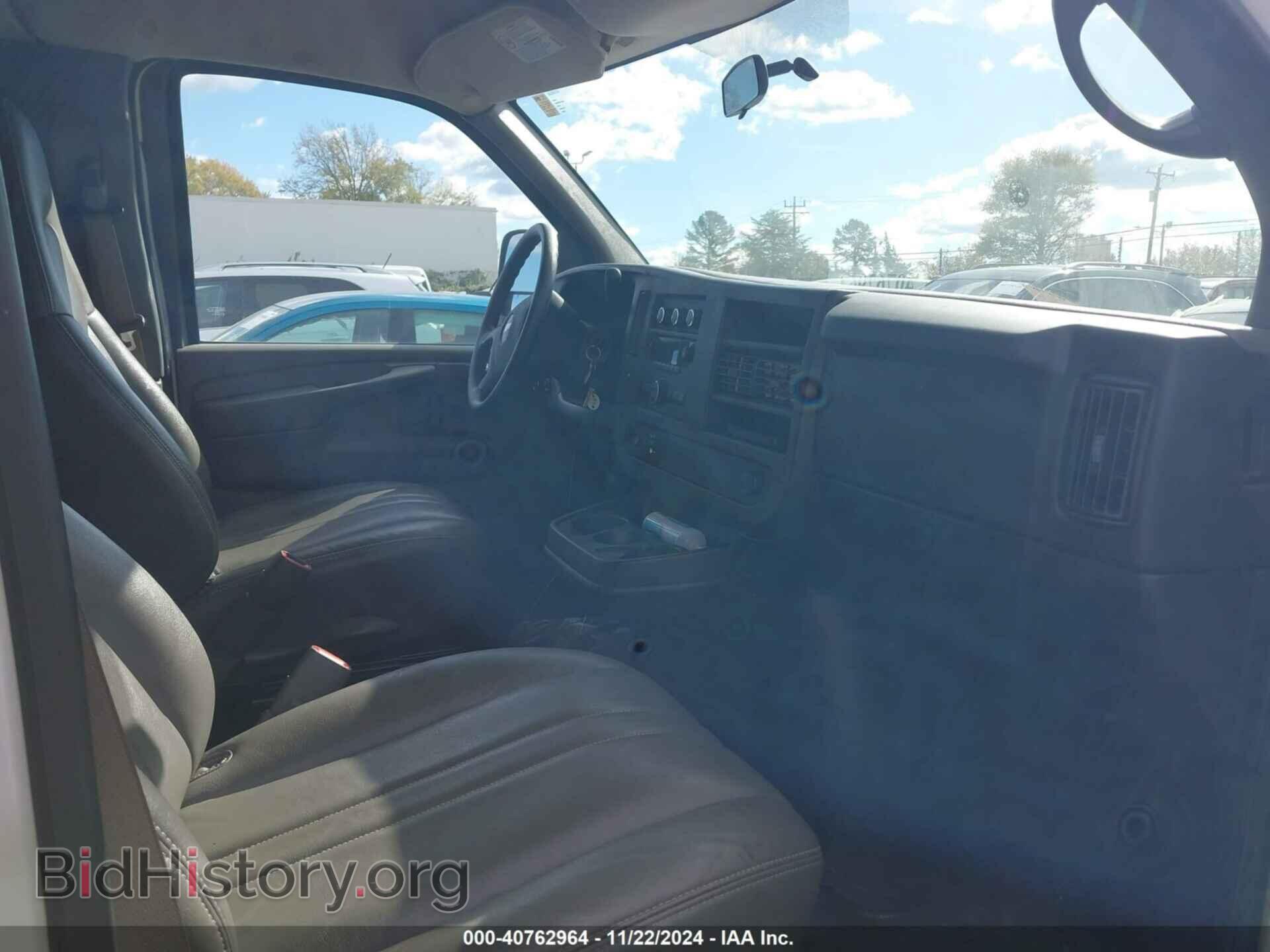 2009 CHEVROLET EXPRESS 2500 - VIN: 1GAGG25K691146855 - Фото 5