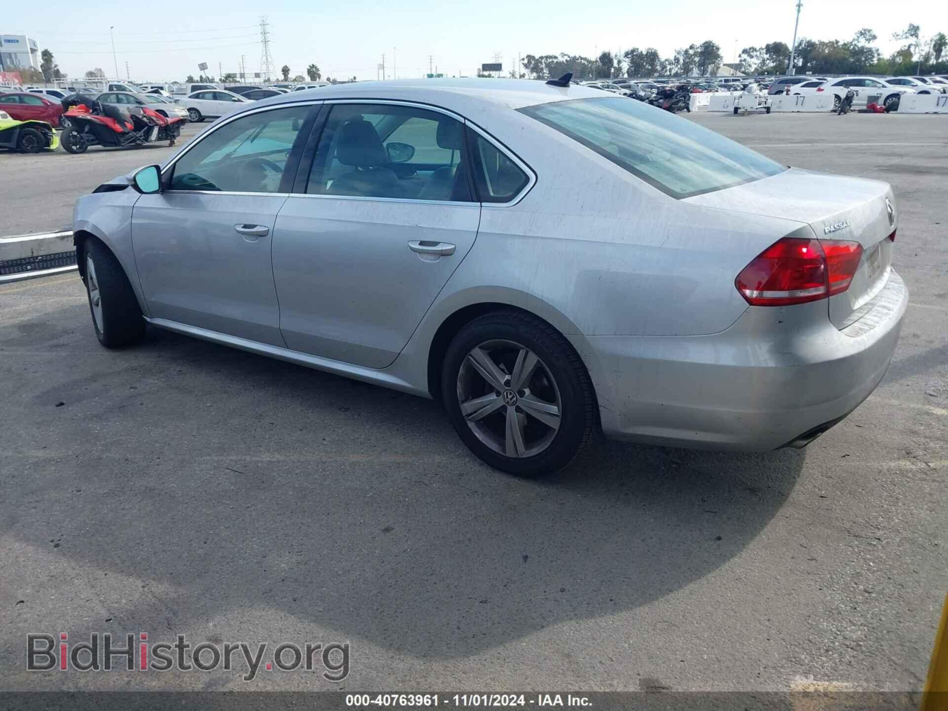 2012 VOLKSWAGEN PASSAT - VIN: 1VWBP7A35CC044274 - Фото 3