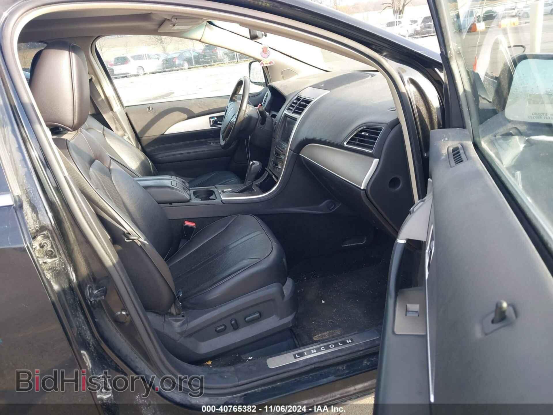 2011 LINCOLN MKX - VIN: 2LMDJ8JK5BBJ08290 - Photo 5