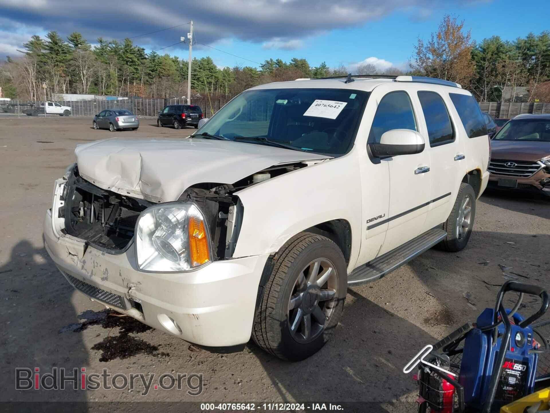 2010 GMC YUKON - VIN: 1GKUKEEF0AR287587 - Photo 2