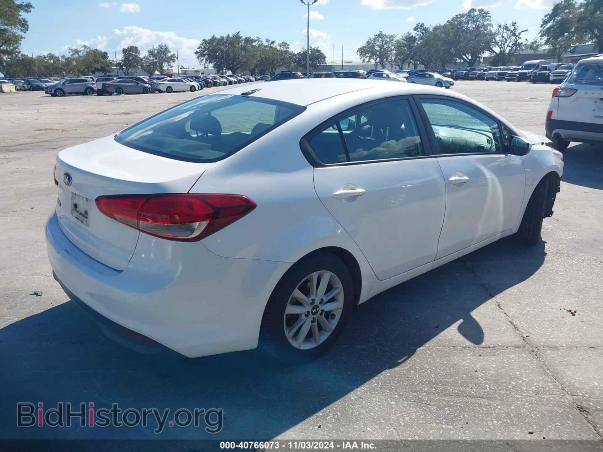 2017 KIA FORTE - VIN: 3KPFL4A70HE015945 - Фото 4