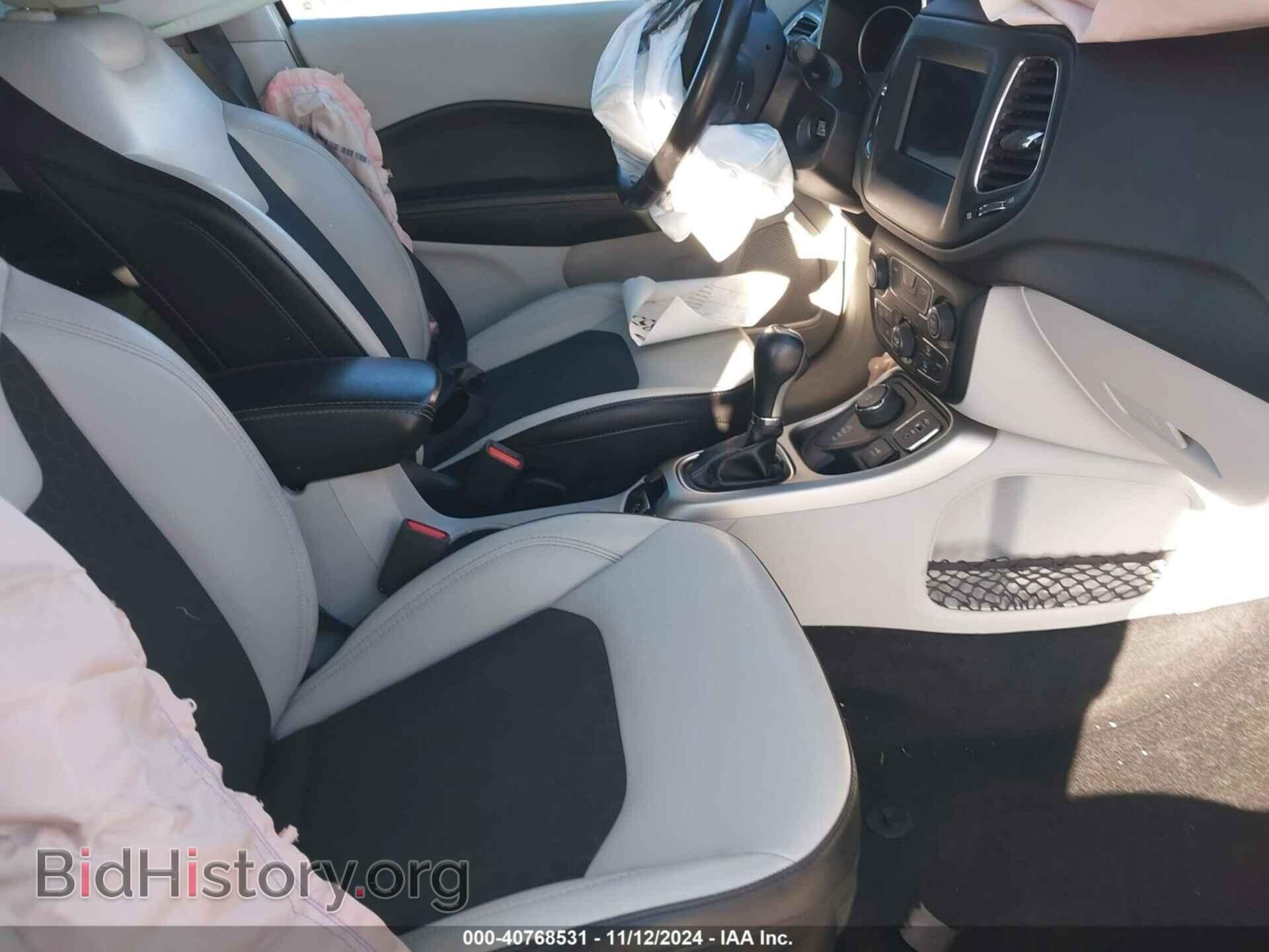 2019 JEEP COMPASS - VIN: 3C4NJDBB5KT704564 - Фото 5