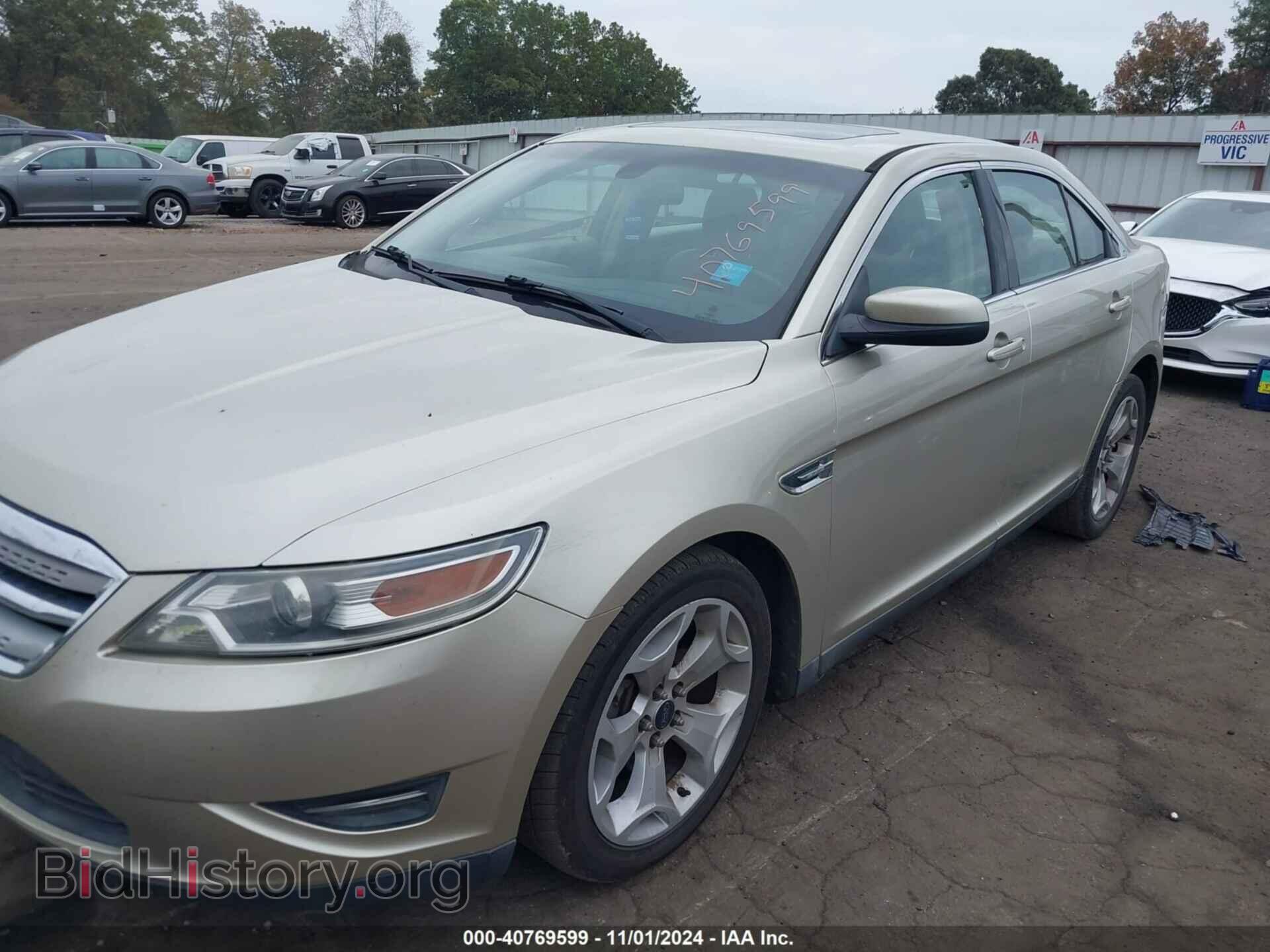 2011 FORD TAURUS - VIN: 1FAHP2EW7BG132941 - Фото 2