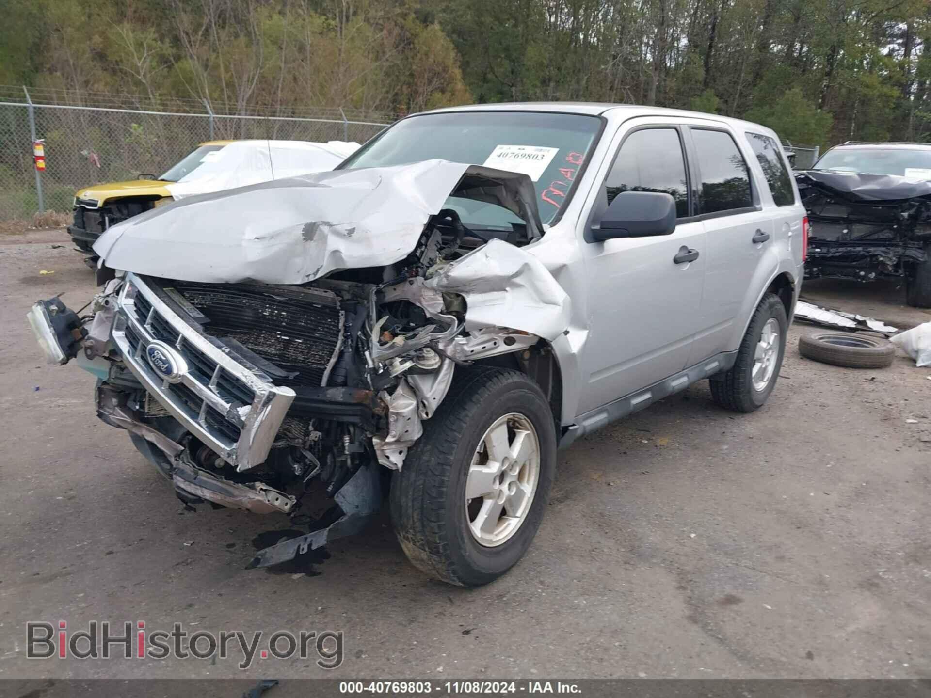 2011 FORD ESCAPE - VIN: 1FMCU0C76BKA99534 - Фото 2