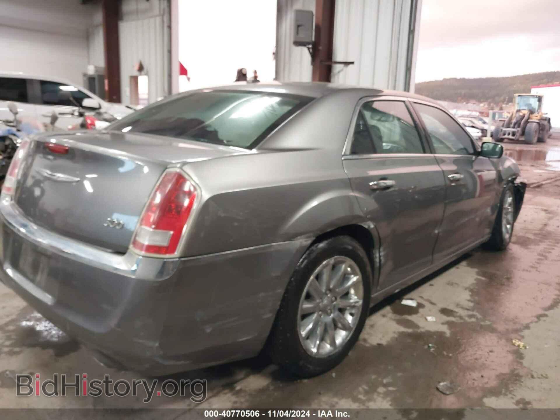2012 CHRYSLER 300 - VIN: 2C3CCACG7CH174672 - Фото 4