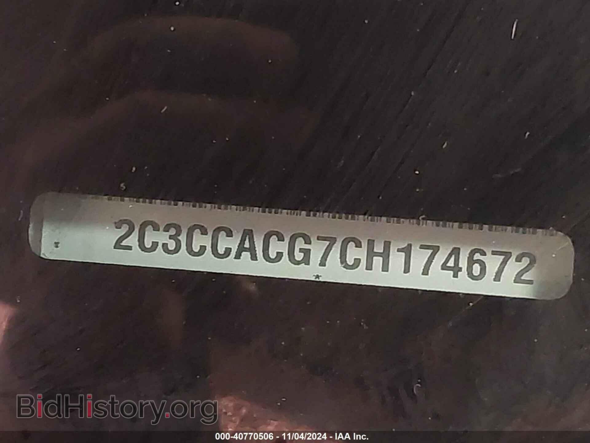 2012 CHRYSLER 300 - VIN: 2C3CCACG7CH174672 - Фото 9
