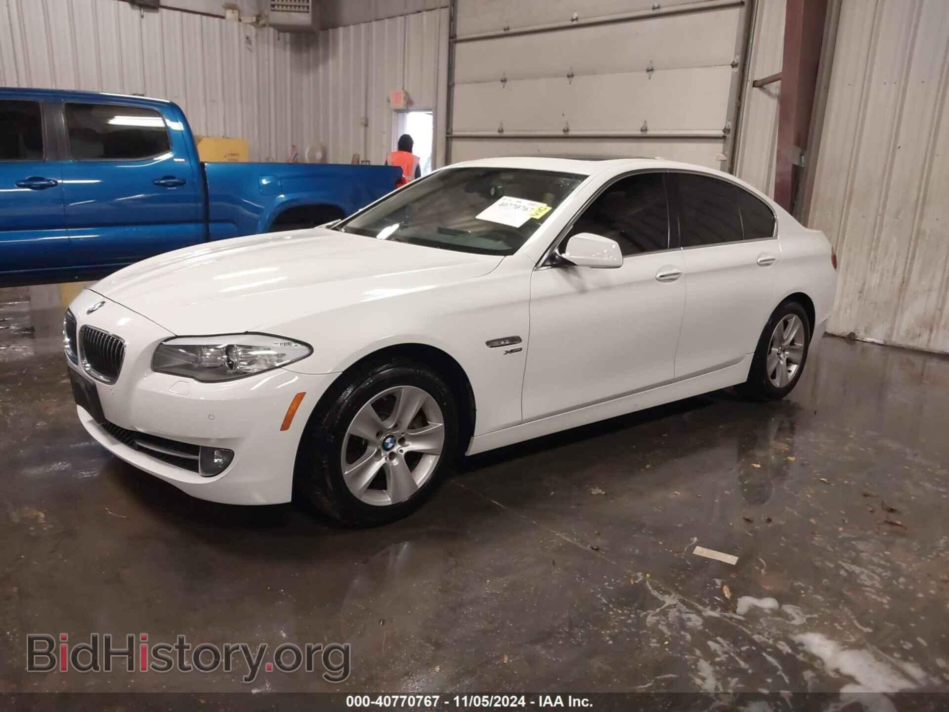 2012 BMW 528I - VIN: WBAXH5C54CDW07153 - Фото 2