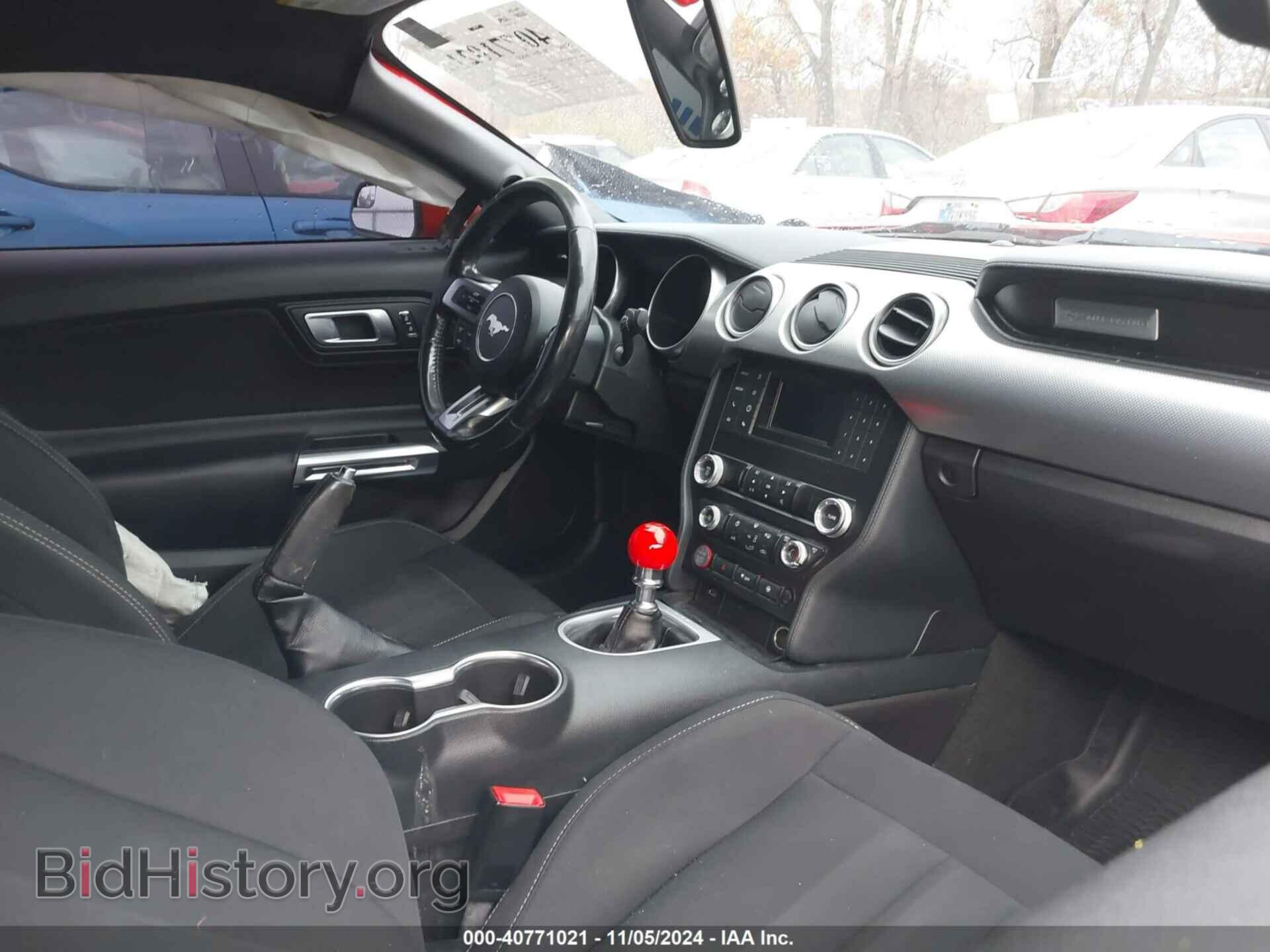 2019 FORD MUSTANG - VIN: 1FA6P8CF7K5147528 - Фото 5