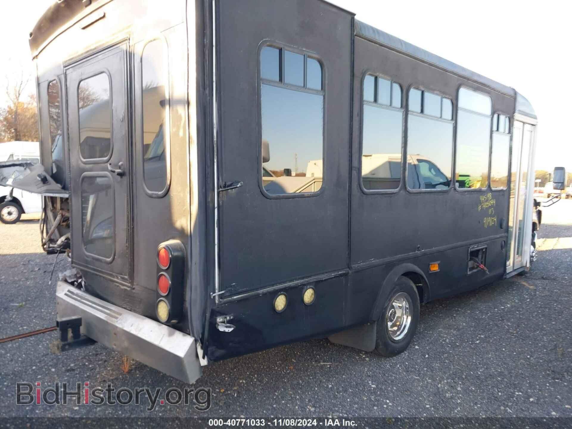 2010 FORD E-450 CUTAWAY - VIN: 1FDFE4FS0ADA84693 - Фото 4