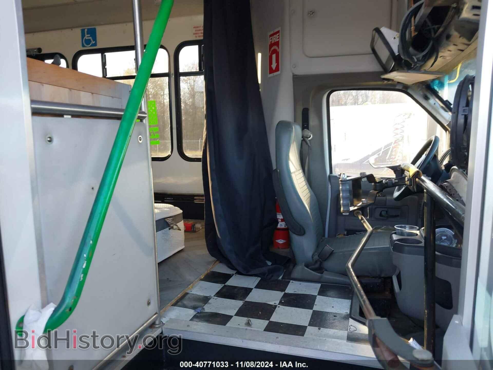 2010 FORD E-450 CUTAWAY - VIN: 1FDFE4FS0ADA84693 - Фото 7