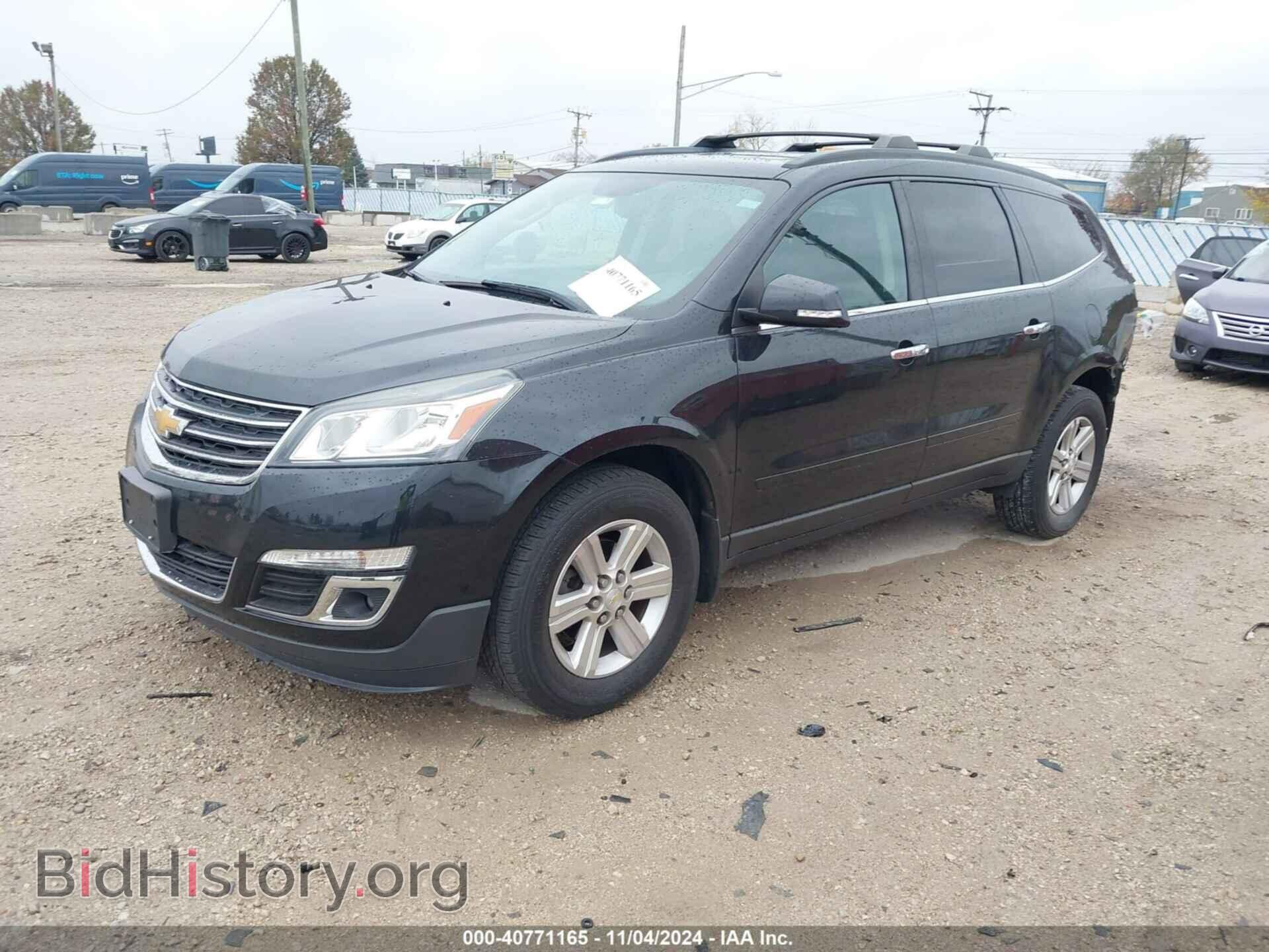 2014 CHEVROLET TRAVERSE - VIN: 1GNKRHKD2EJ225705 - Фото 2