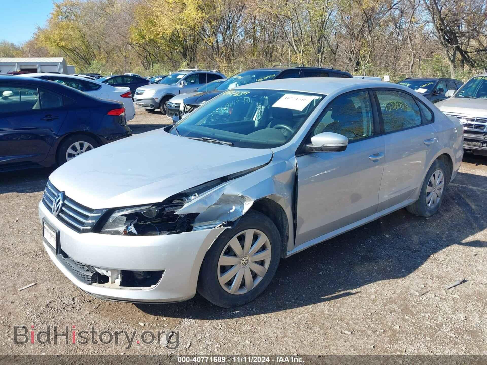 2013 VOLKSWAGEN PASSAT - VIN: 1VWAP7A38DC081011 - Фото 2
