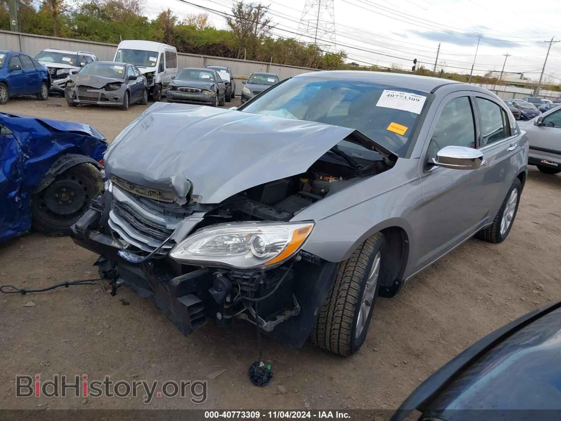 2013 CHRYSLER 200 - VIN: 1C3CCBCG7DN602285 - Фото 2