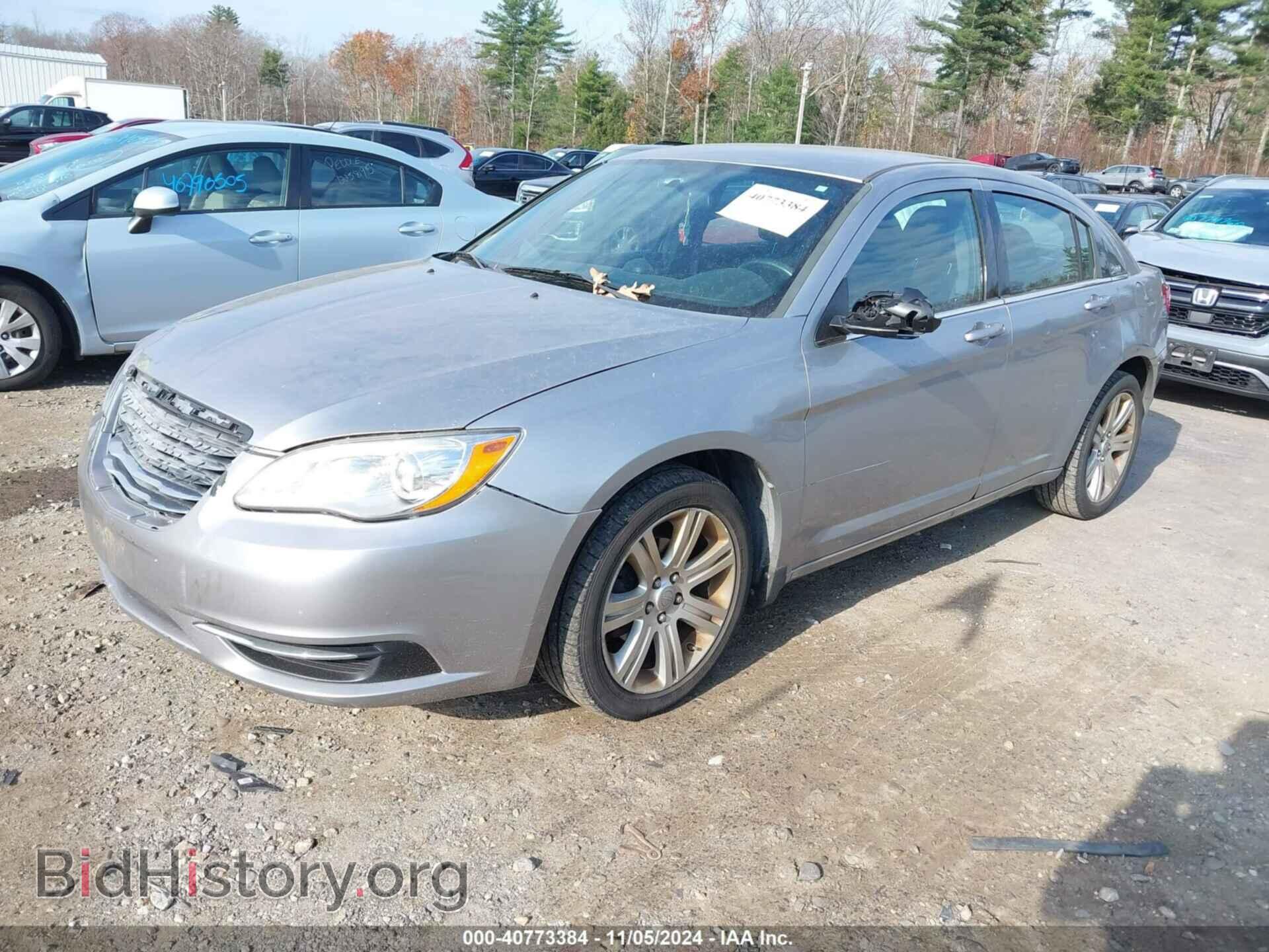 2013 CHRYSLER 200 - VIN: 1C3CCBBB7DN695802 - Фото 2