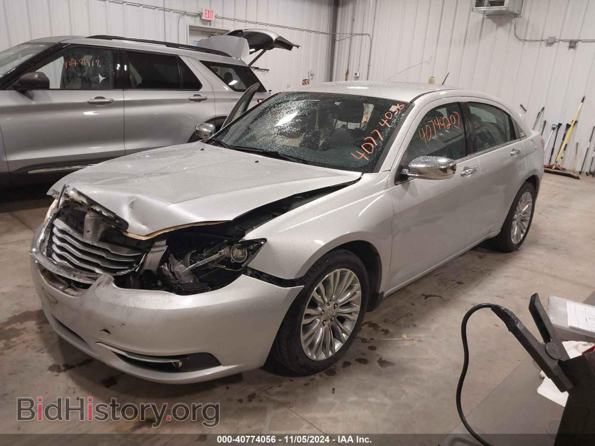 2012 CHRYSLER 200 - VIN: 1C3CCBCG2CN306167 - Фото 2