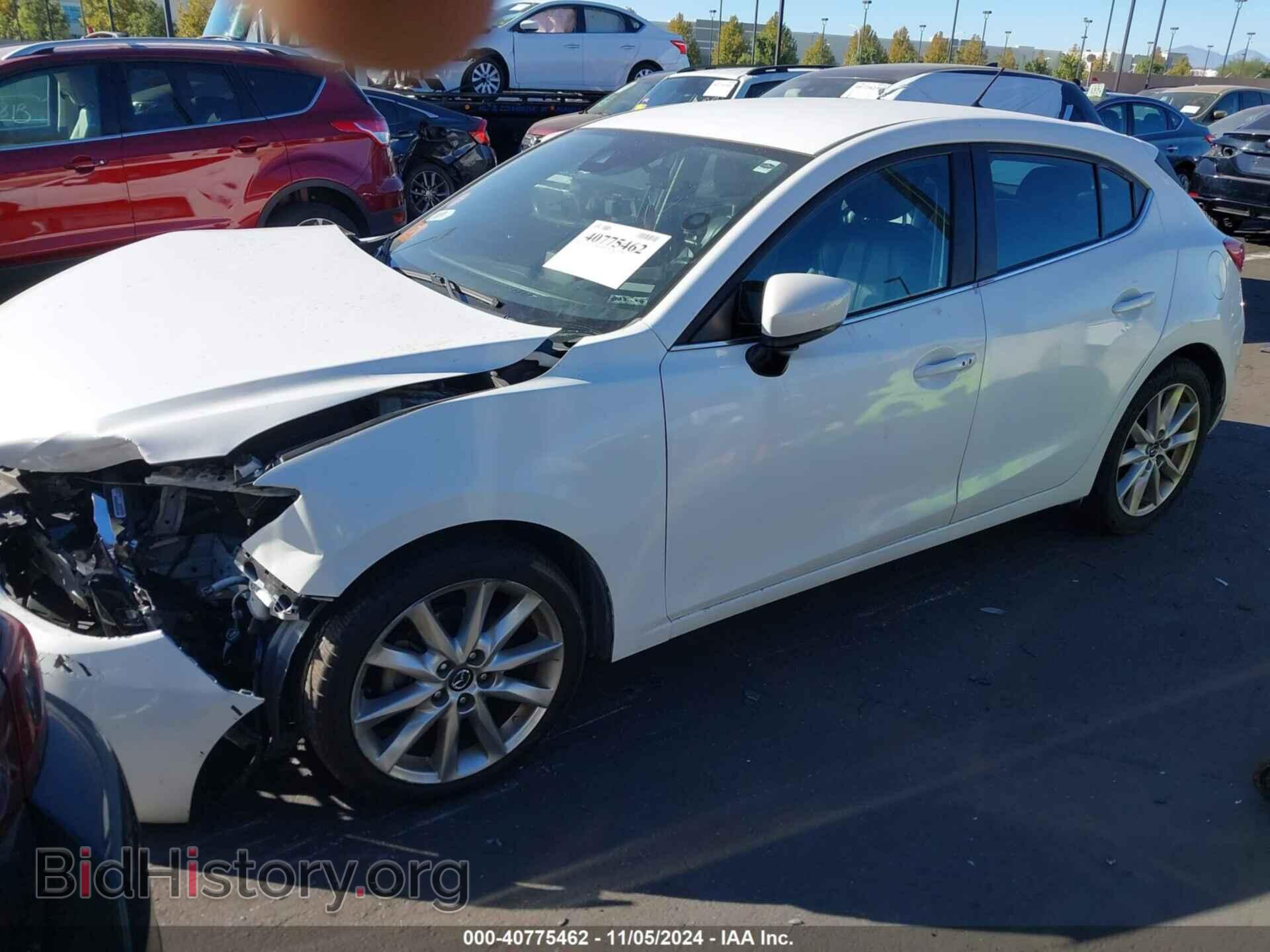 2017 MAZDA MAZDA3 - VIN: 3MZBN1L74HM108166 - Фото 2