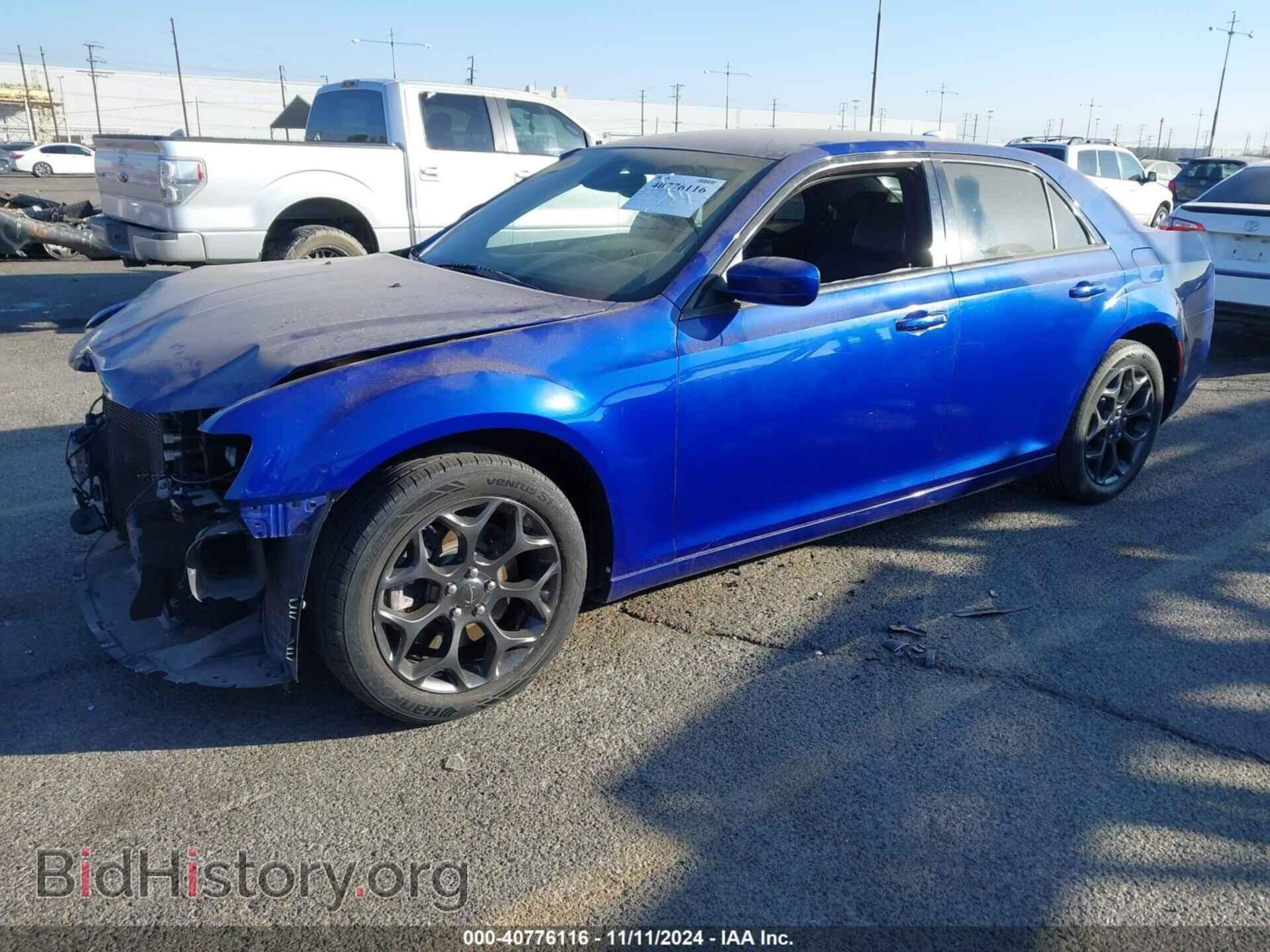 2019 CHRYSLER 300 - VIN: 2C3CCAGG2KH536836 - Фото 2