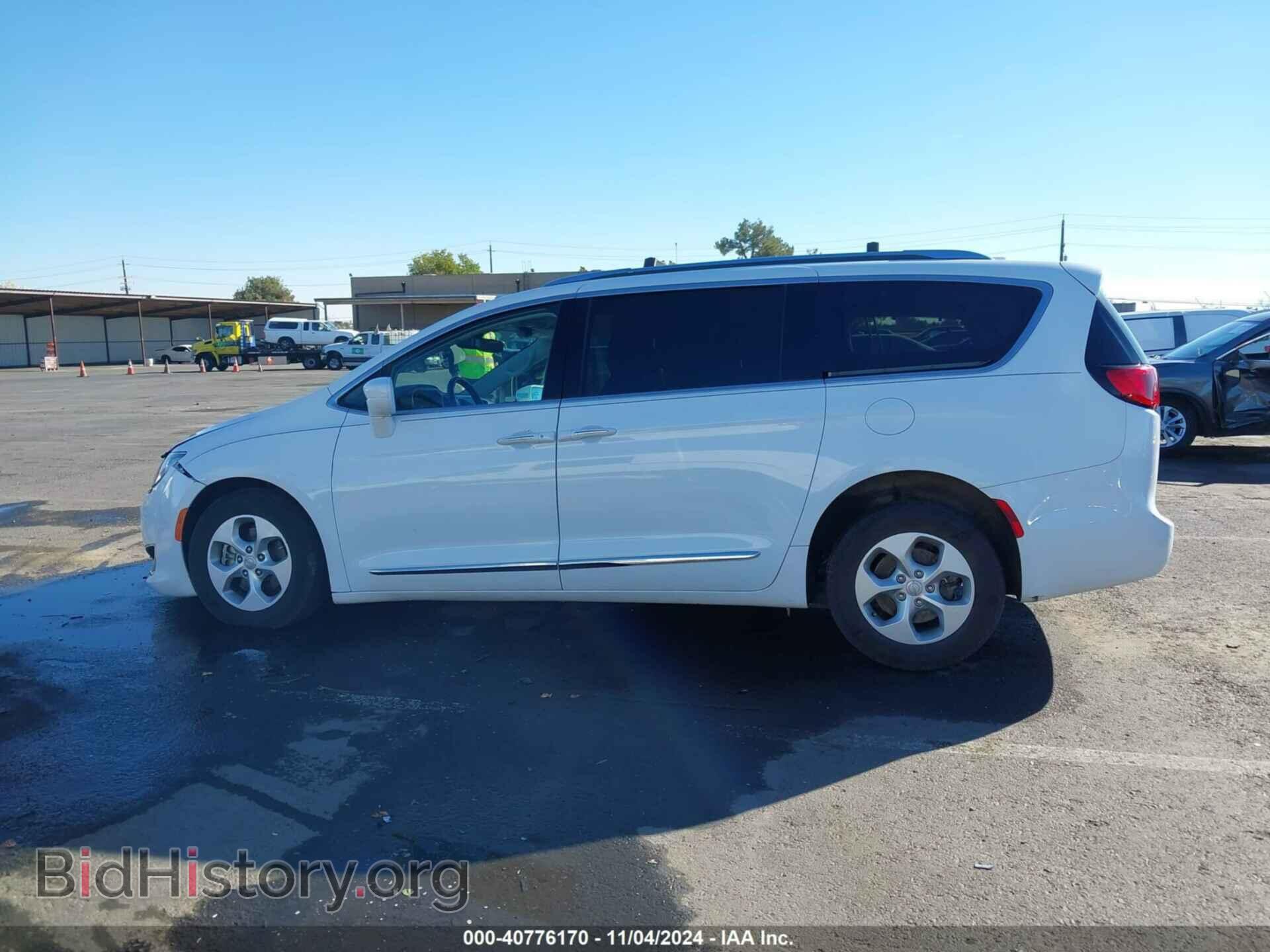 2017 CHRYSLER PACIFICA - VIN: 2C4RC1EG4HR729727 - Фото 14