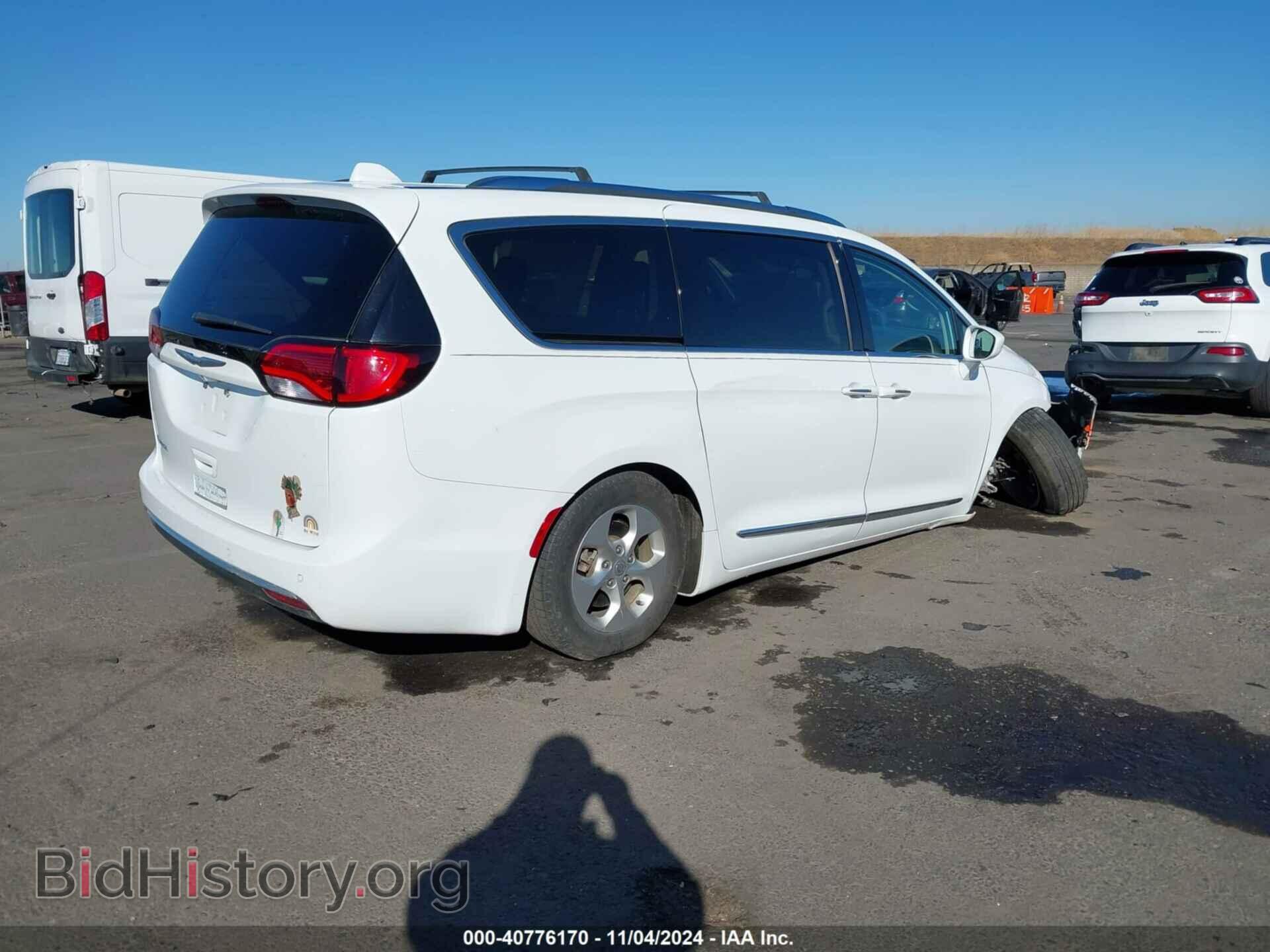 2017 CHRYSLER PACIFICA - VIN: 2C4RC1EG4HR729727 - Фото 4
