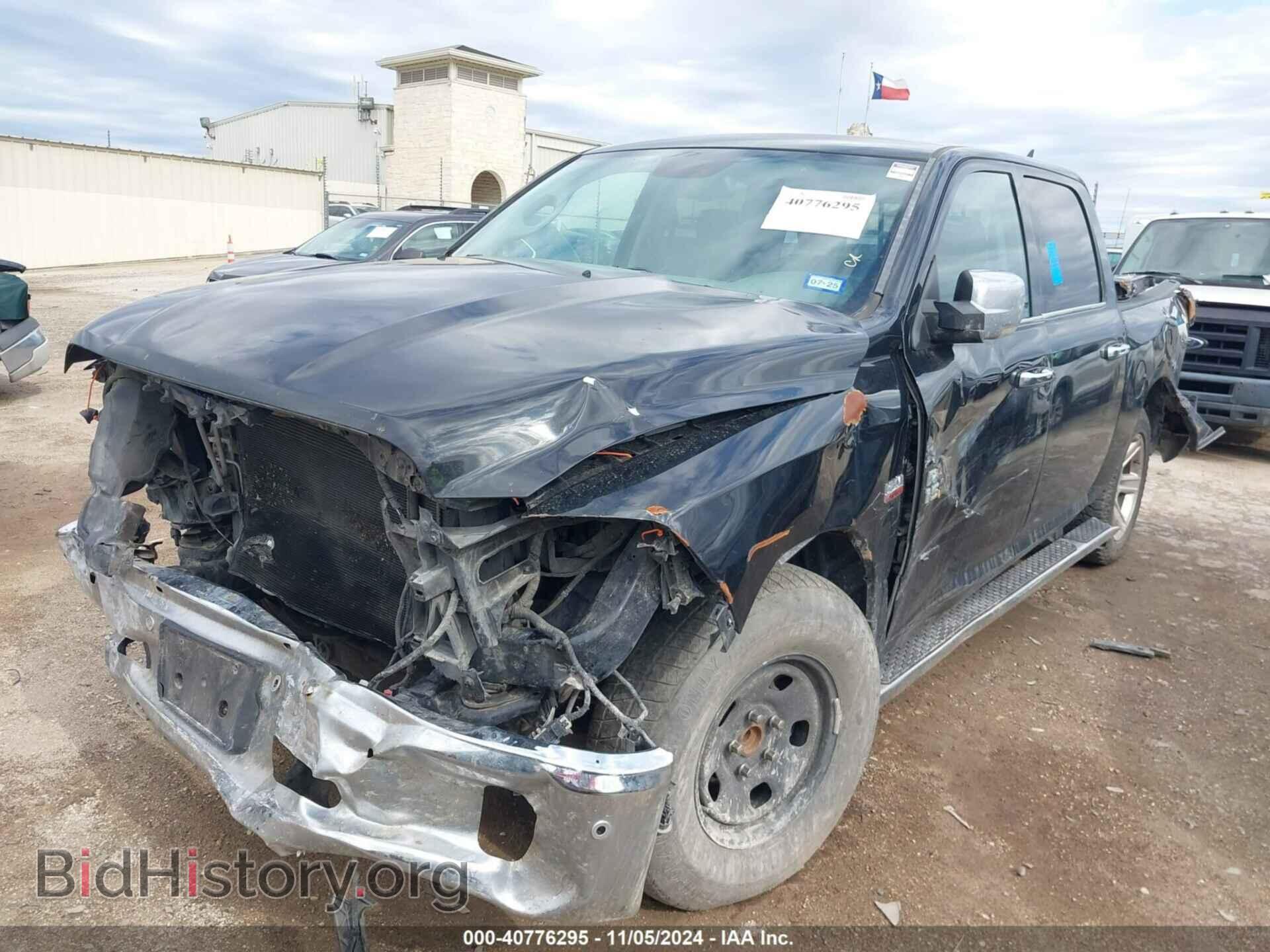 2017 RAM 1500 - VIN: 1C6RR6LT2HS695868 - Фото 2