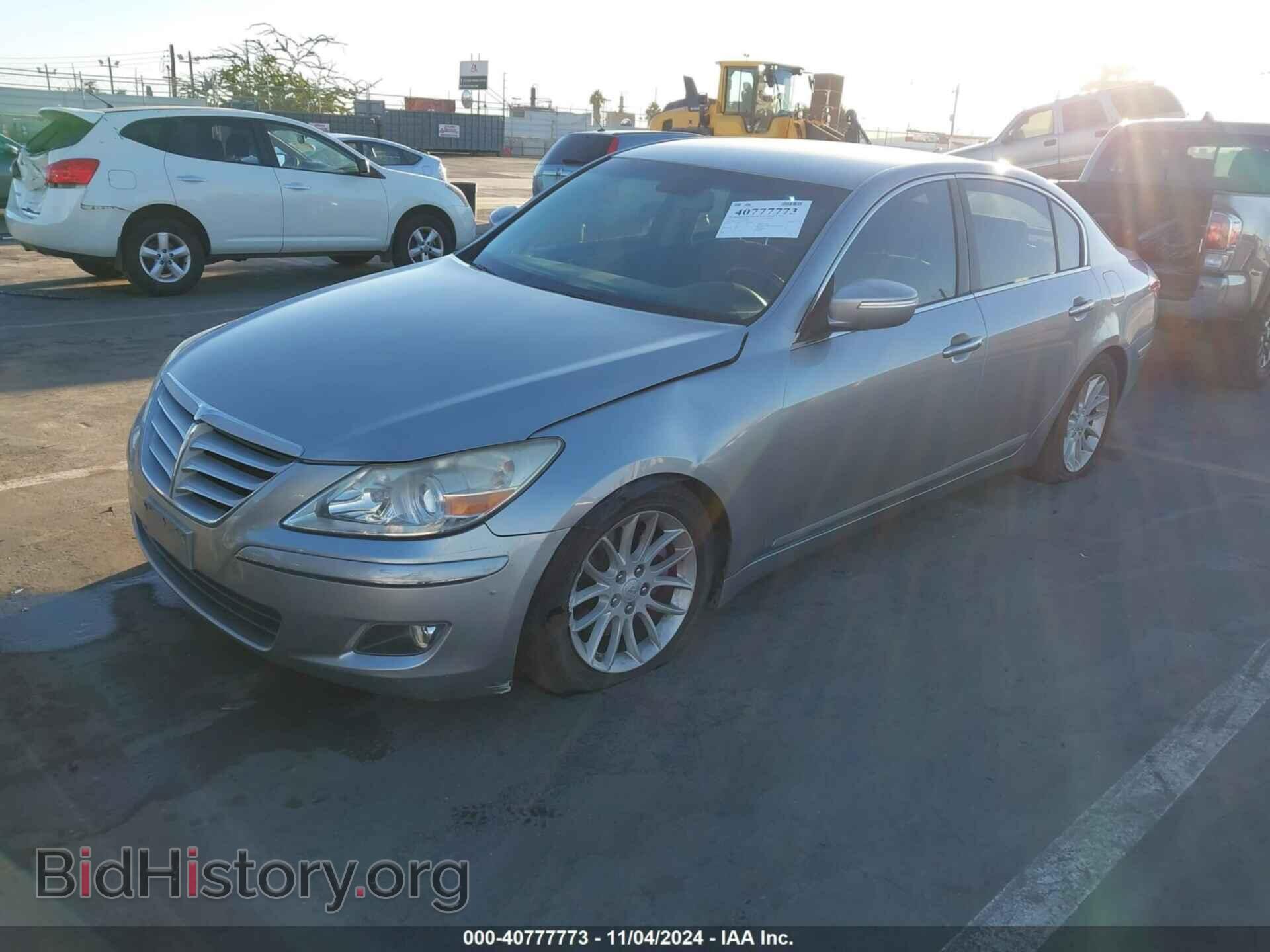 2011 HYUNDAI GENESIS - VIN: KMHGC4DE2BU128539 - Фото 2