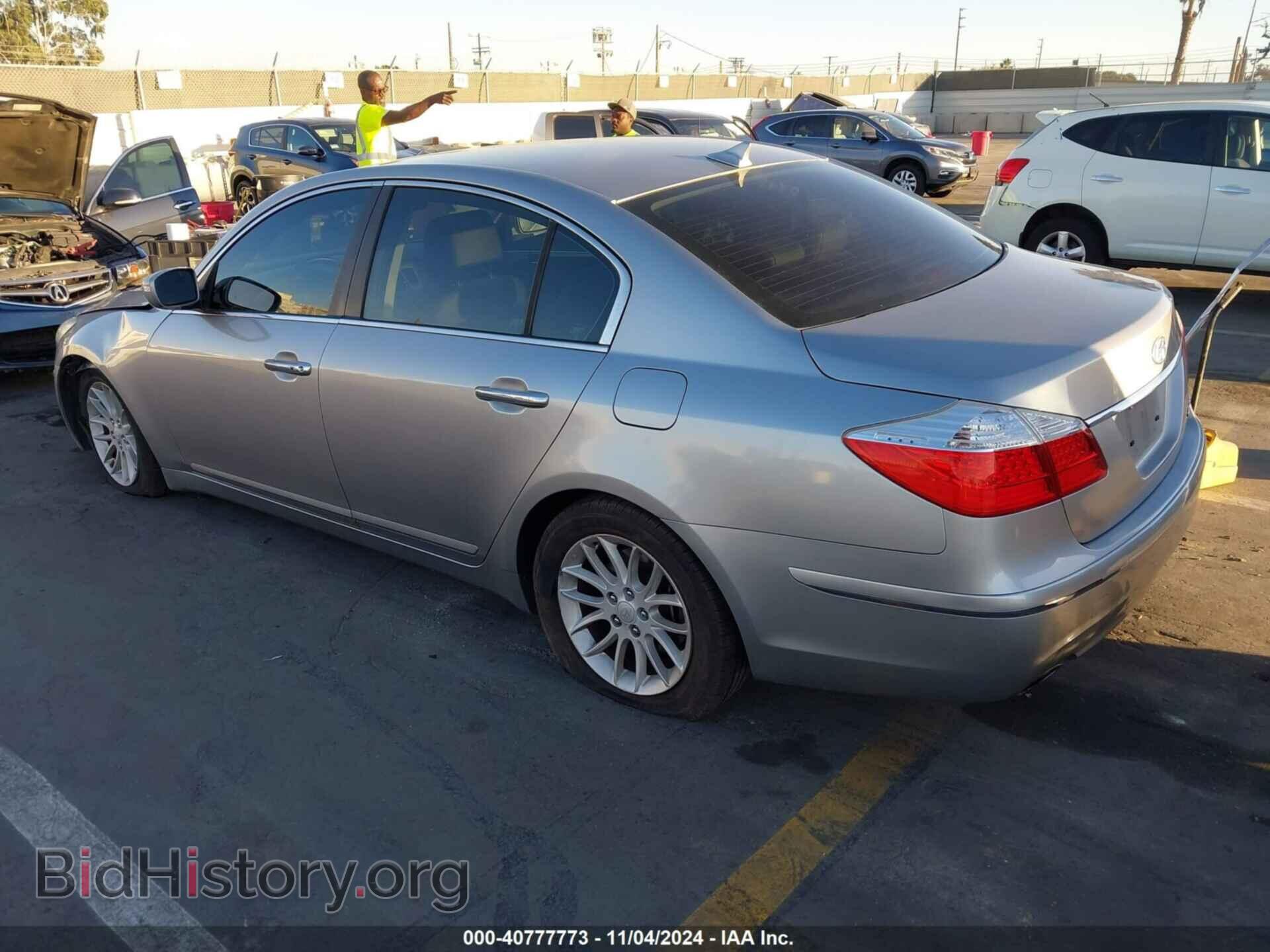 2011 HYUNDAI GENESIS - VIN: KMHGC4DE2BU128539 - Фото 3