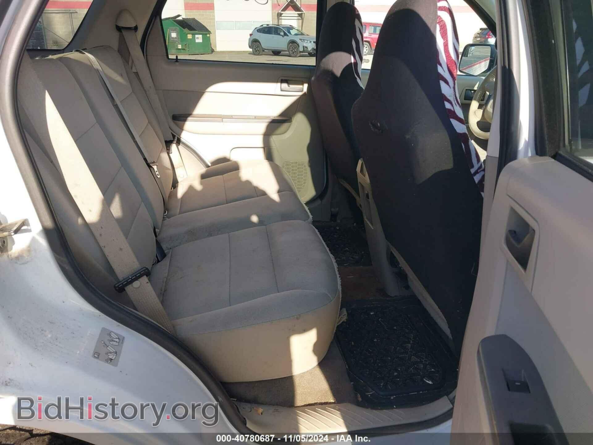 2011 FORD ESCAPE - VIN: 1FMCU9DG3BKA57762 - Фото 8