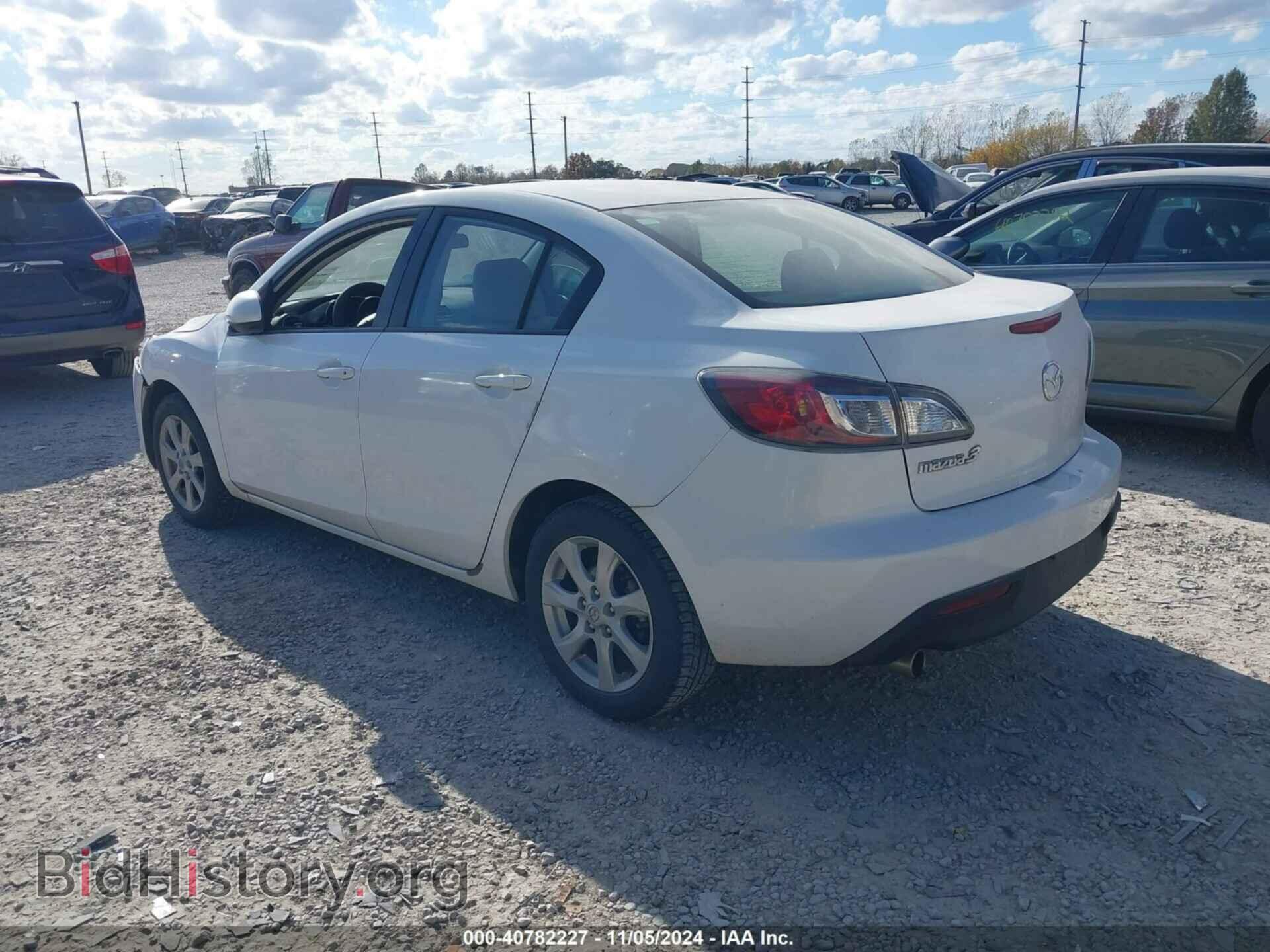 2011 MAZDA MAZDA3 - VIN: JM1BL1VG5B1426081 - Фото 3