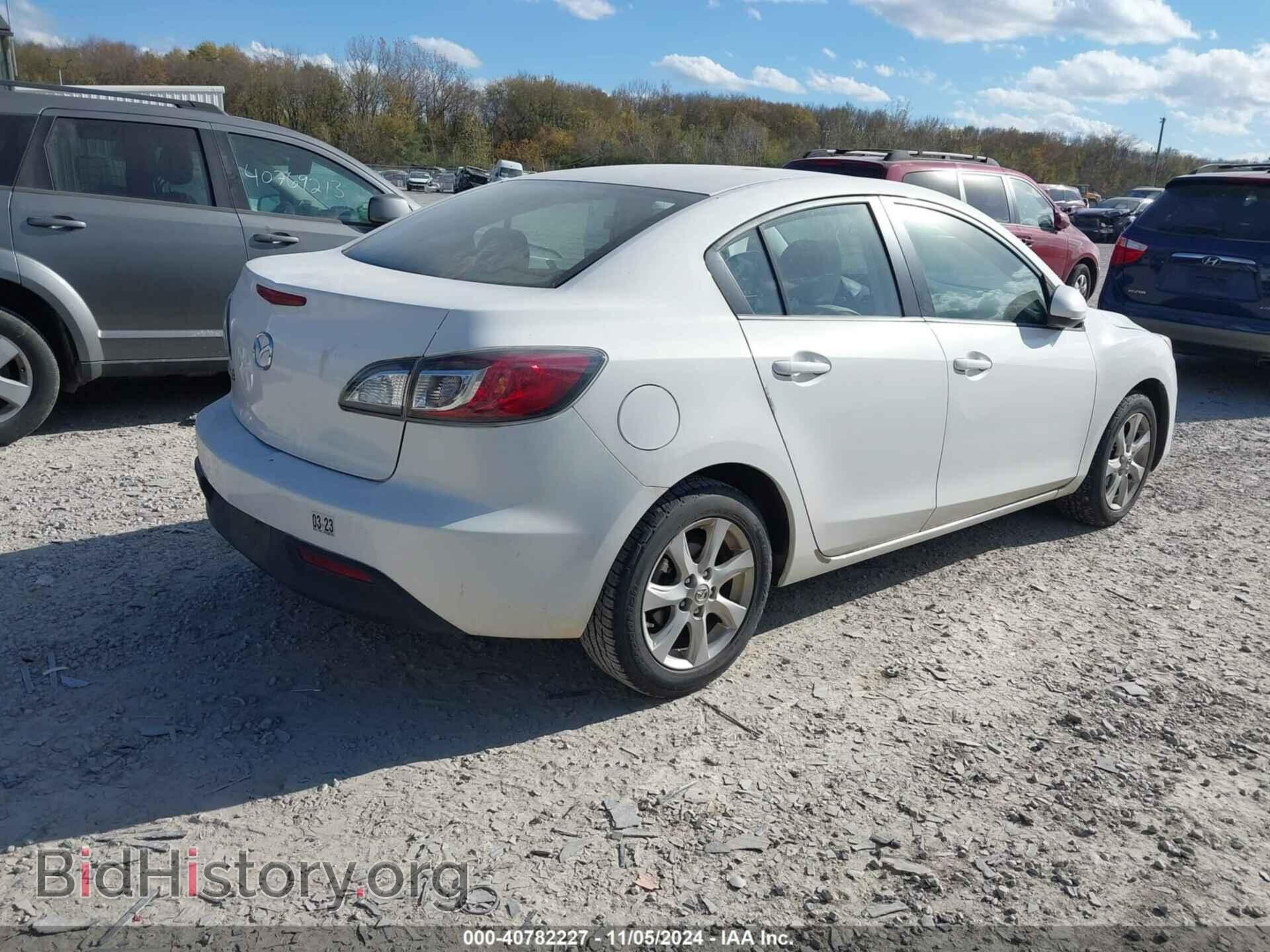 2011 MAZDA MAZDA3 - VIN: JM1BL1VG5B1426081 - Фото 4