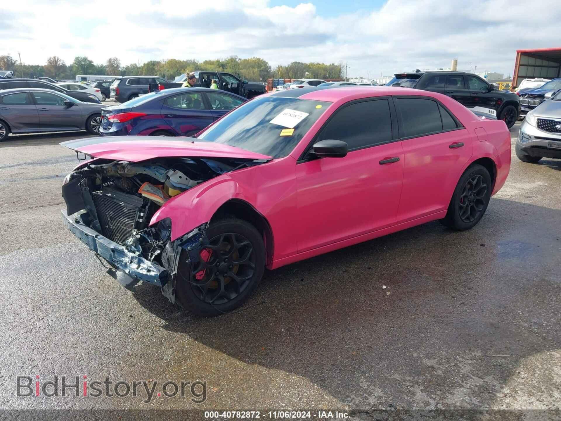 2016 CHRYSLER 300 - VIN: 2C3CCAGGXGH182779 - Фото 2