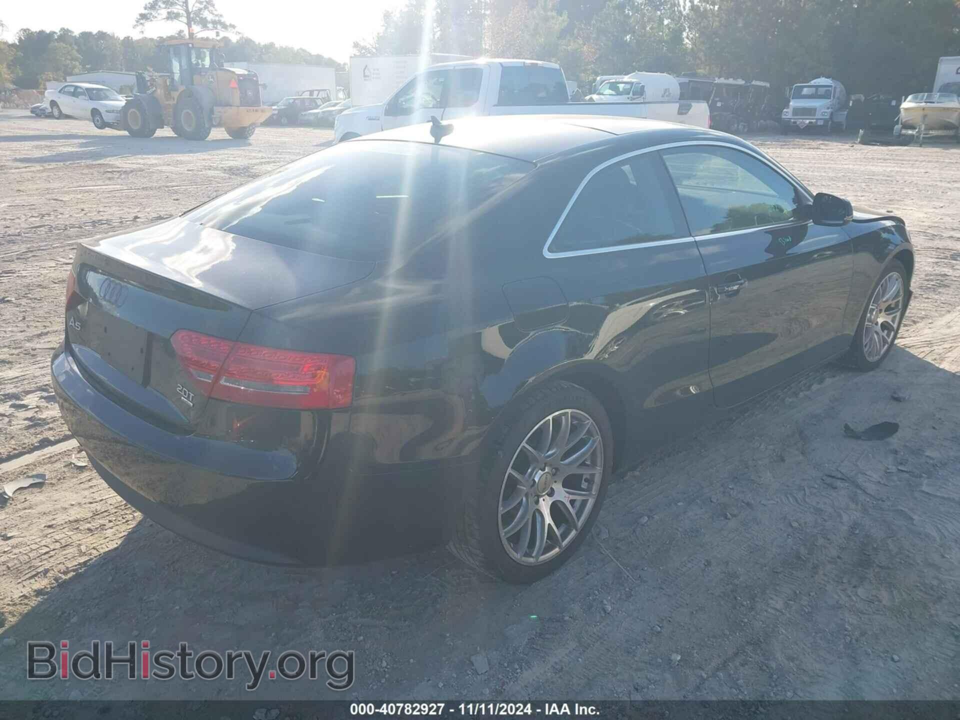 2010 AUDI A5 - VIN: WAURFAFR2AA078385 - Фото 4