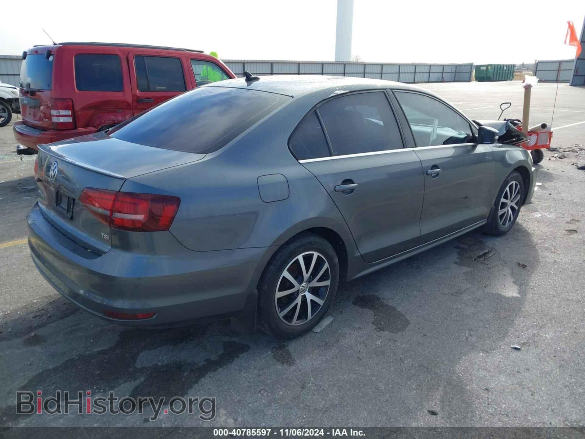 2017 VOLKSWAGEN JETTA - VIN: 3VWDB7AJ5HM216041 - Фото 4