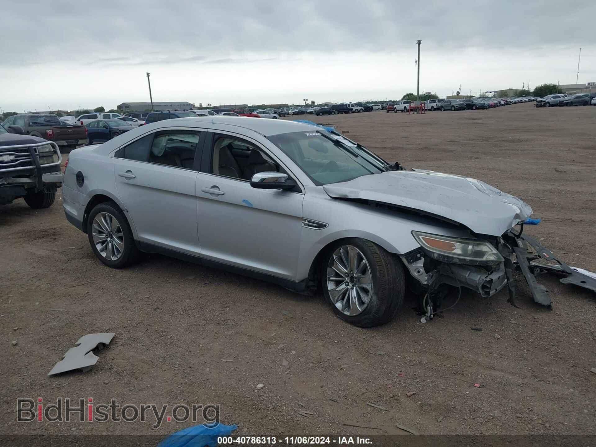 Photo 1FAHP2FW5BG105929 - FORD TAURUS 2011