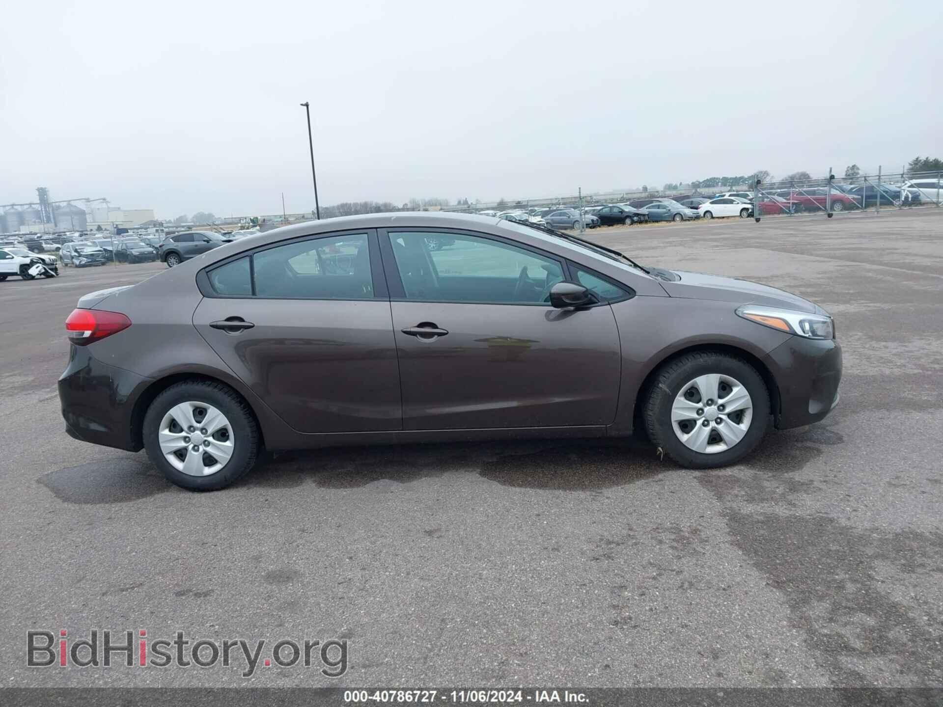 2017 KIA FORTE - VIN: 3KPFK4A76HE058186 - Фото 12
