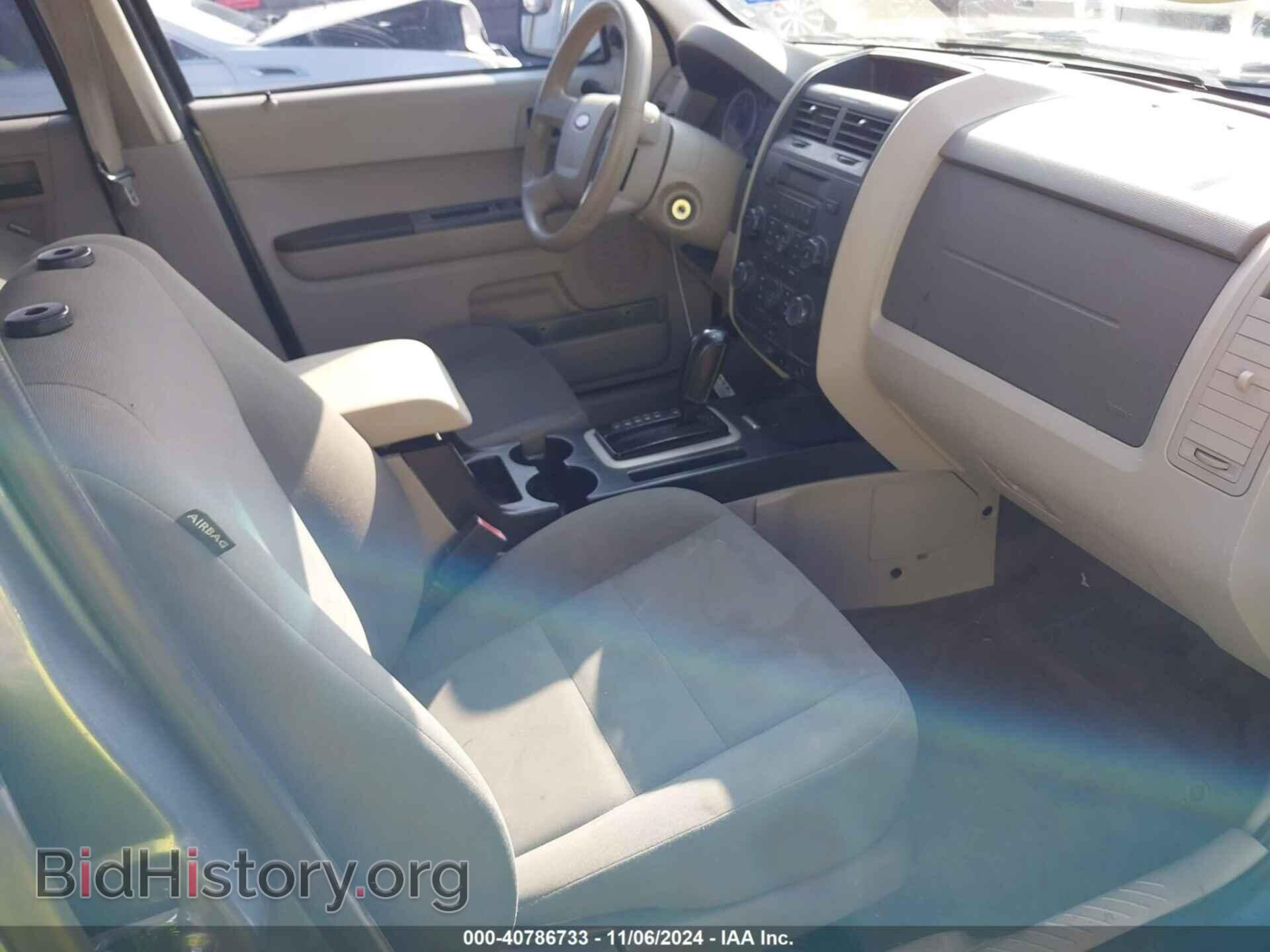 2010 FORD ESCAPE - VIN: 1FMCU0C71AKB42837 - Фото 5