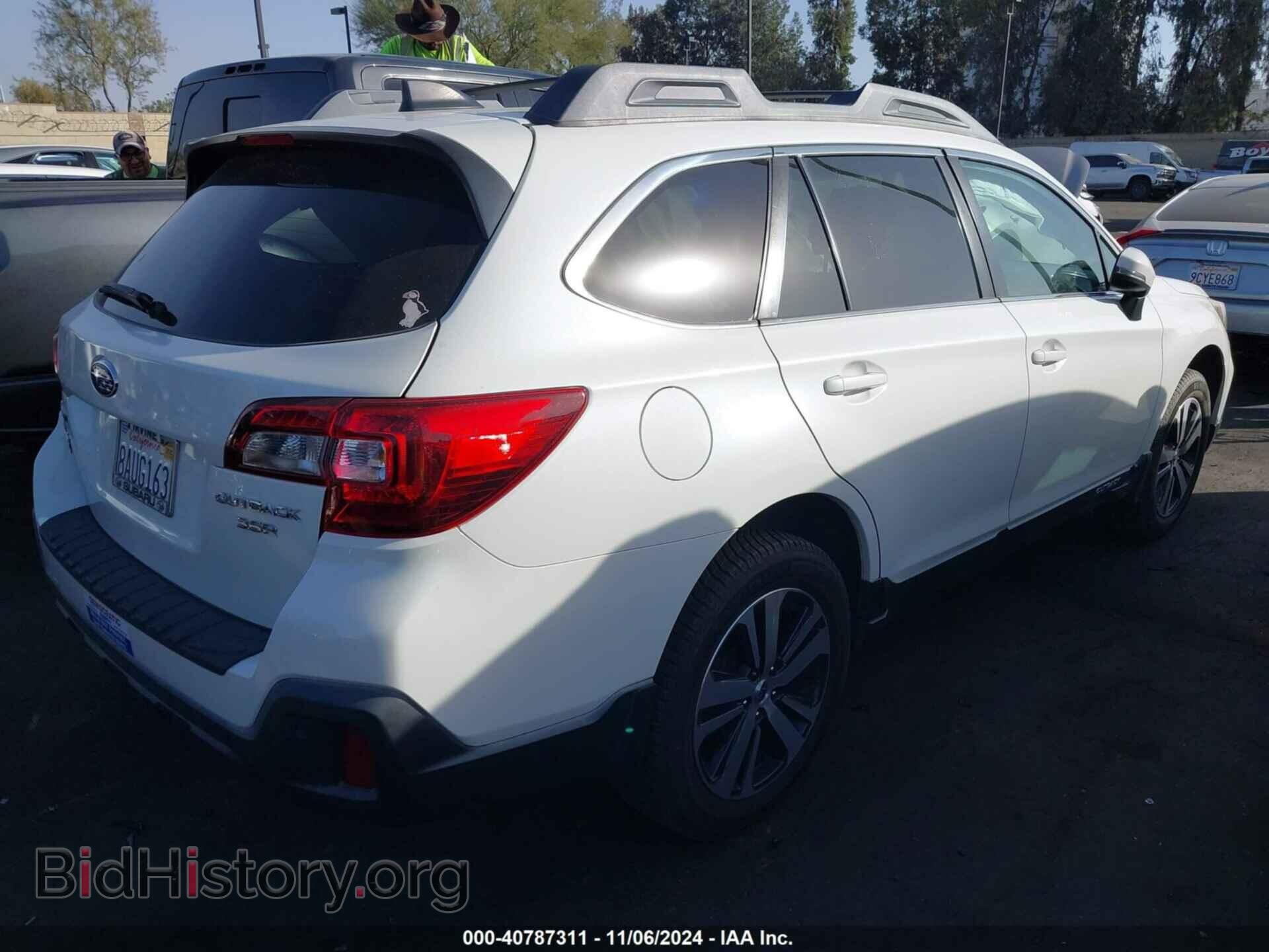 2018 SUBARU OUTBACK - VIN: 4S4BSENC5J3218482 - Фото 4