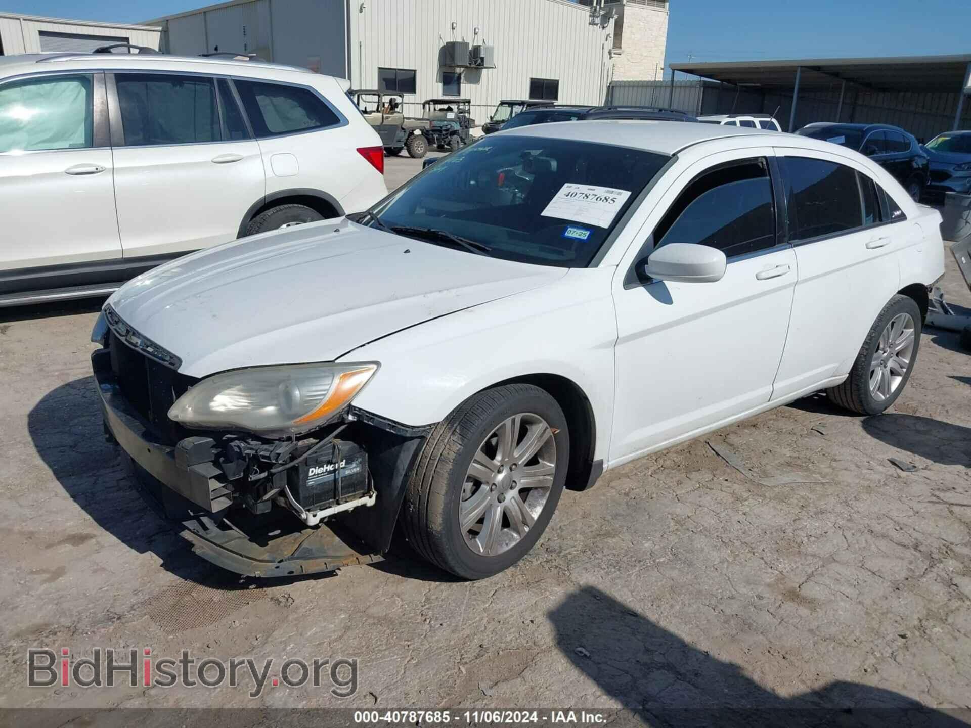 2014 CHRYSLER 200 - VIN: 1C3CCBBB9EN186277 - Фото 2