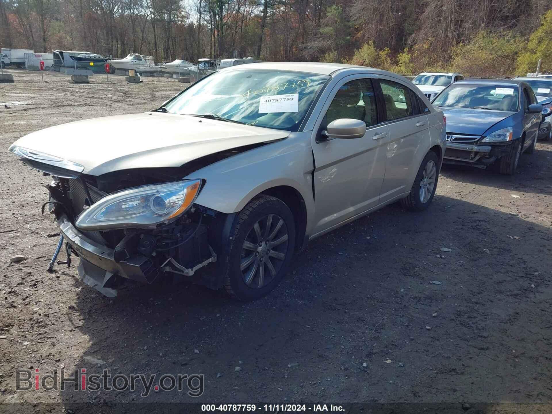 2013 CHRYSLER 200 - VIN: 1C3CCBBB0DN627938 - Фото 2