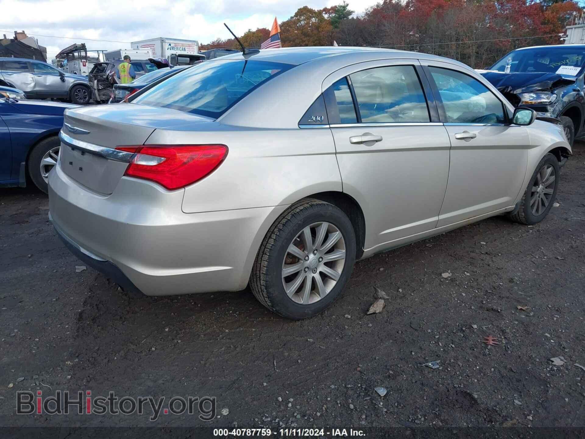 2013 CHRYSLER 200 - VIN: 1C3CCBBB0DN627938 - Фото 4