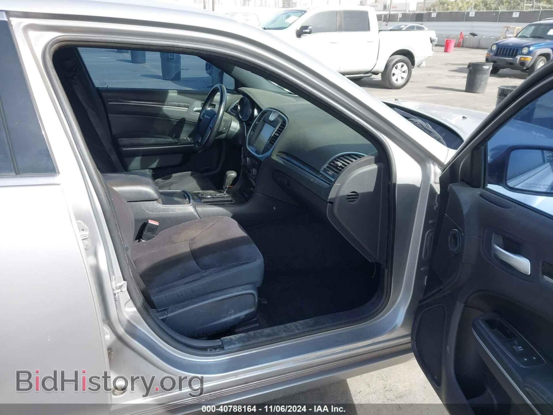 2011 CHRYSLER 300 - VIN: 2C3CA4CG5BH549125 - Photo 5