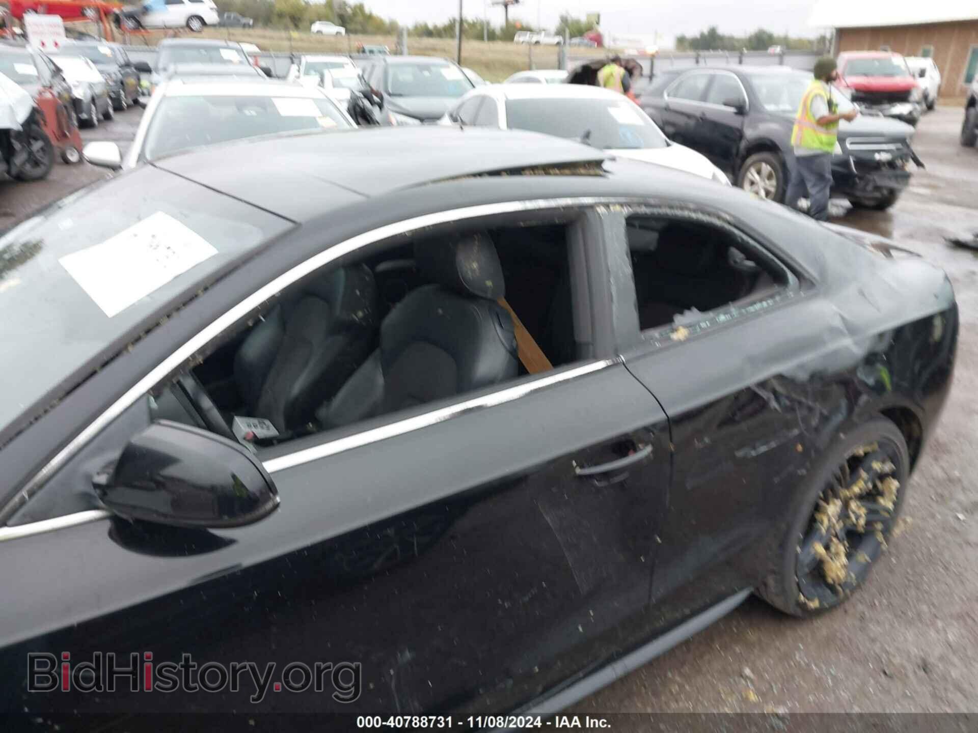 2011 AUDI A5 - VIN: WAUWFAFR4BA030861 - Фото 6