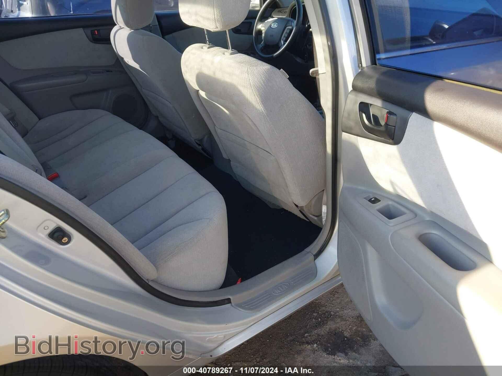 2008 KIA OPTIMA - VIN: KNAGE123X85214440 - Фото 8